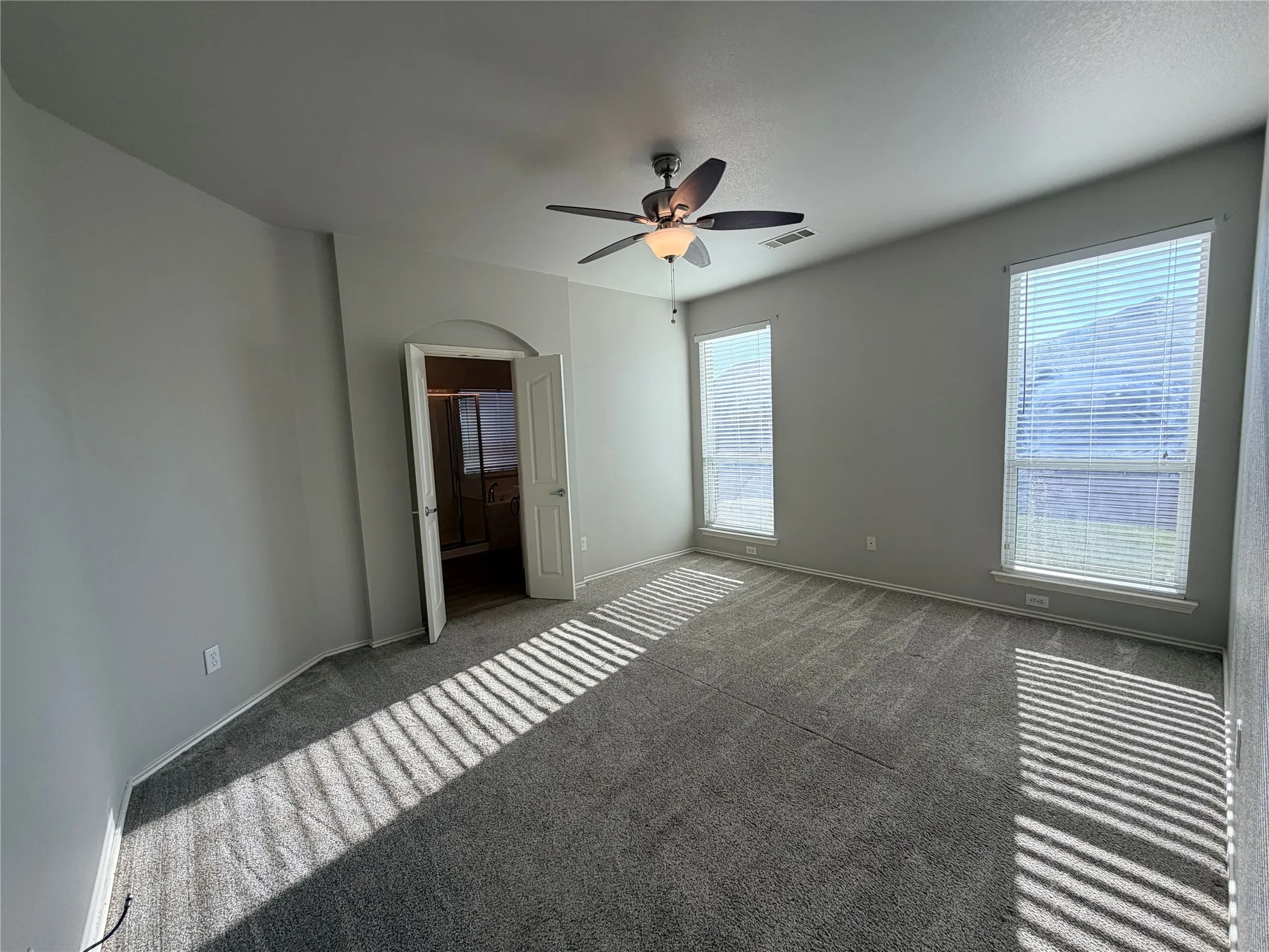 Single Family Residence For Rent in Tarrant County , 12917 Farmington Drive, Fort Worth, Texas 76244, 3 Bedroom, 2 Bathroom, 2 Garage spaces, 1,524 Sqft, built in 2005, mls#21377008, Real Estate Agent in Fort Worth, Homes For Rent in Tarrant county, Homes For Rent in Fort Worth, Realtor in Fort Worth Texas, Real Estate Brokerage Independent Realty Texas, Luminita Cordes Realtor