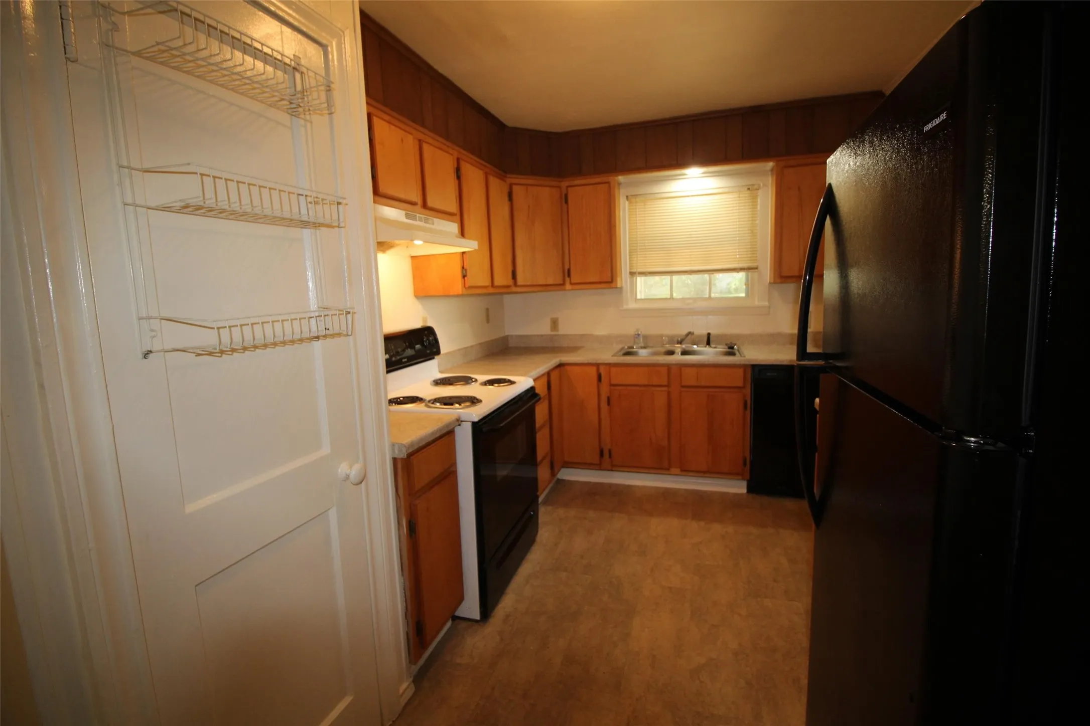 Single Family Residence For Rent in Van Zandt County , 323 N Houston Street, Grand Saline, Texas 75140, 2 Bedroom, 1 Bathroom, Garage spaces, 1,032 Sqft, built in 1957, mls#21376245, Real Estate Agent in Grand Saline, Homes For Rent in Van Zandt county, Homes For Rent in Grand Saline, Realtor in Grand Saline Texas, Real Estate Brokerage Independent Realty Texas, Luminita Cordes Realtor