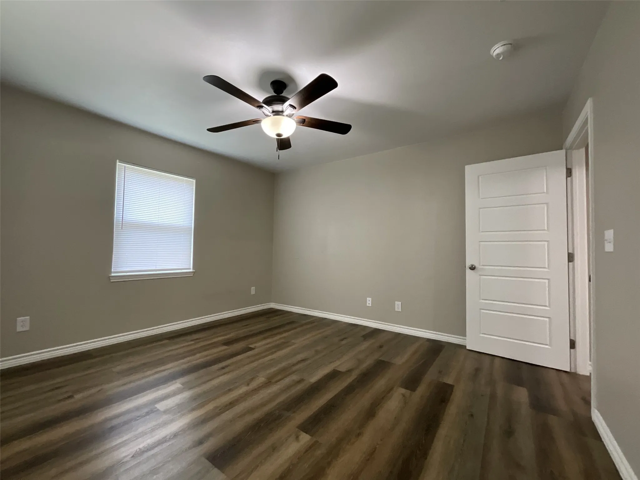 Single Family Residence For Rent in Henderson County , 608 N Cedar Street, Malakoff, Texas 75148, 2 Bedroom, 1 Bathroom, 1 Garage spaces, 1,064 Sqft, built in 1960, mls#21375891, Real Estate Agent in Malakoff, Homes For Rent in Henderson county, Homes For Rent in Malakoff, Realtor in Malakoff Texas, Real Estate Brokerage Independent Realty Texas, Luminita Cordes Realtor