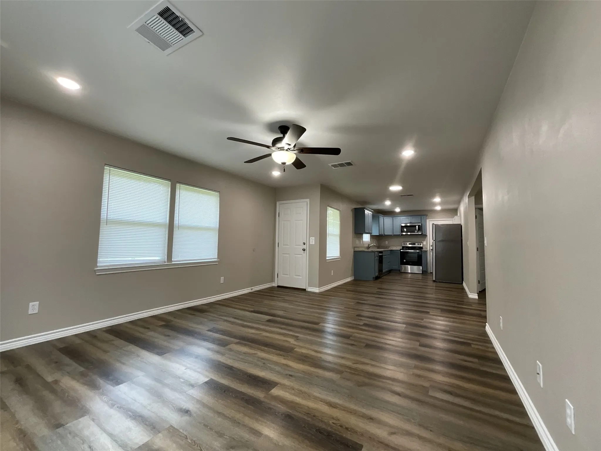 Single Family Residence For Rent in Henderson County , 608 N Cedar Street, Malakoff, Texas 75148, 2 Bedroom, 1 Bathroom, 1 Garage spaces, 1,064 Sqft, built in 1960, mls#21375891, Real Estate Agent in Malakoff, Homes For Rent in Henderson county, Homes For Rent in Malakoff, Realtor in Malakoff Texas, Real Estate Brokerage Independent Realty Texas, Luminita Cordes Realtor
