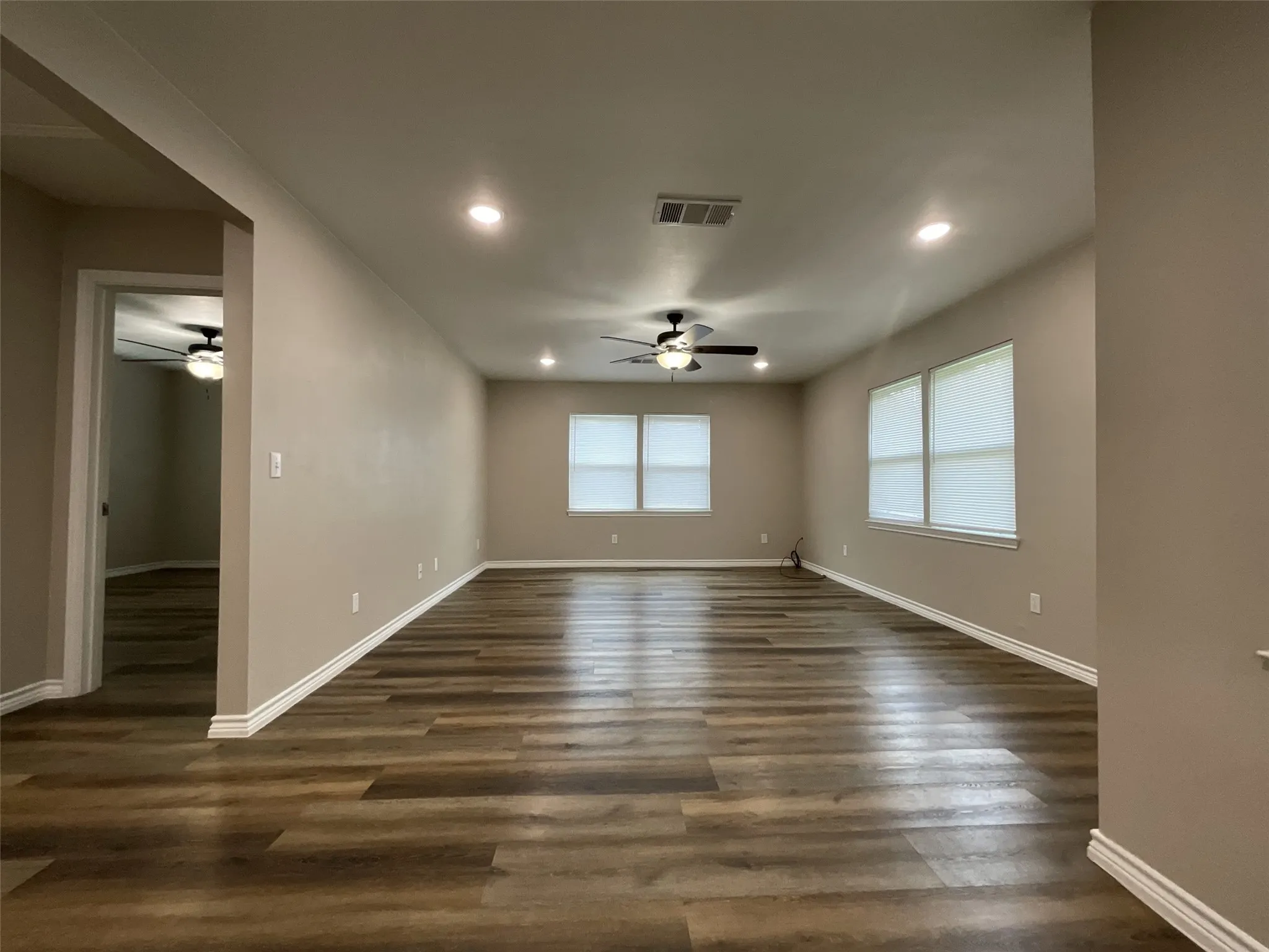 Single Family Residence For Rent in Henderson County , 608 N Cedar Street, Malakoff, Texas 75148, 2 Bedroom, 1 Bathroom, 1 Garage spaces, 1,064 Sqft, built in 1960, mls#21375891, Real Estate Agent in Malakoff, Homes For Rent in Henderson county, Homes For Rent in Malakoff, Realtor in Malakoff Texas, Real Estate Brokerage Independent Realty Texas, Luminita Cordes Realtor