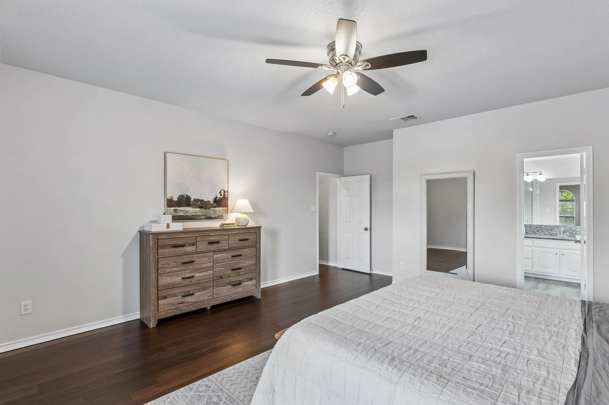 Single Family Residence For Sale in Collin County , 1532 Pine Bluff Drive, Allen, Texas 75002, 4 Bedroom, 3 Bathroom, 2 Garage spaces, 2,594 Sqft, built in 2002, mls#21377005, Real Estate Agent in Allen, Homes For Sale in Collin county, Homes For Sale in Allen, Realtor in Allen Texas, Real Estate Brokerage Independent Realty Texas, Luminita Cordes Realtor