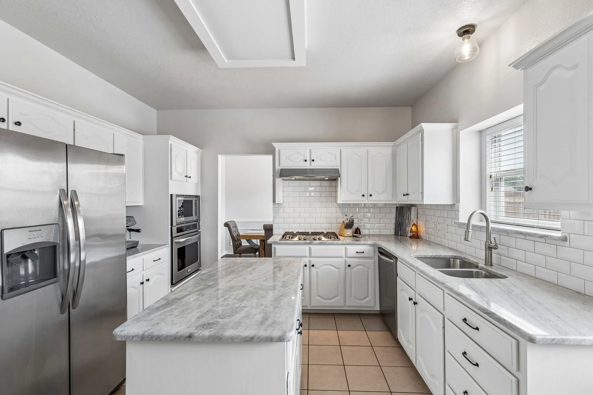 Single Family Residence For Sale in Collin County , 1532 Pine Bluff Drive, Allen, Texas 75002, 4 Bedroom, 3 Bathroom, 2 Garage spaces, 2,594 Sqft, built in 2002, mls#21377005, Real Estate Agent in Allen, Homes For Sale in Collin county, Homes For Sale in Allen, Realtor in Allen Texas, Real Estate Brokerage Independent Realty Texas, Luminita Cordes Realtor