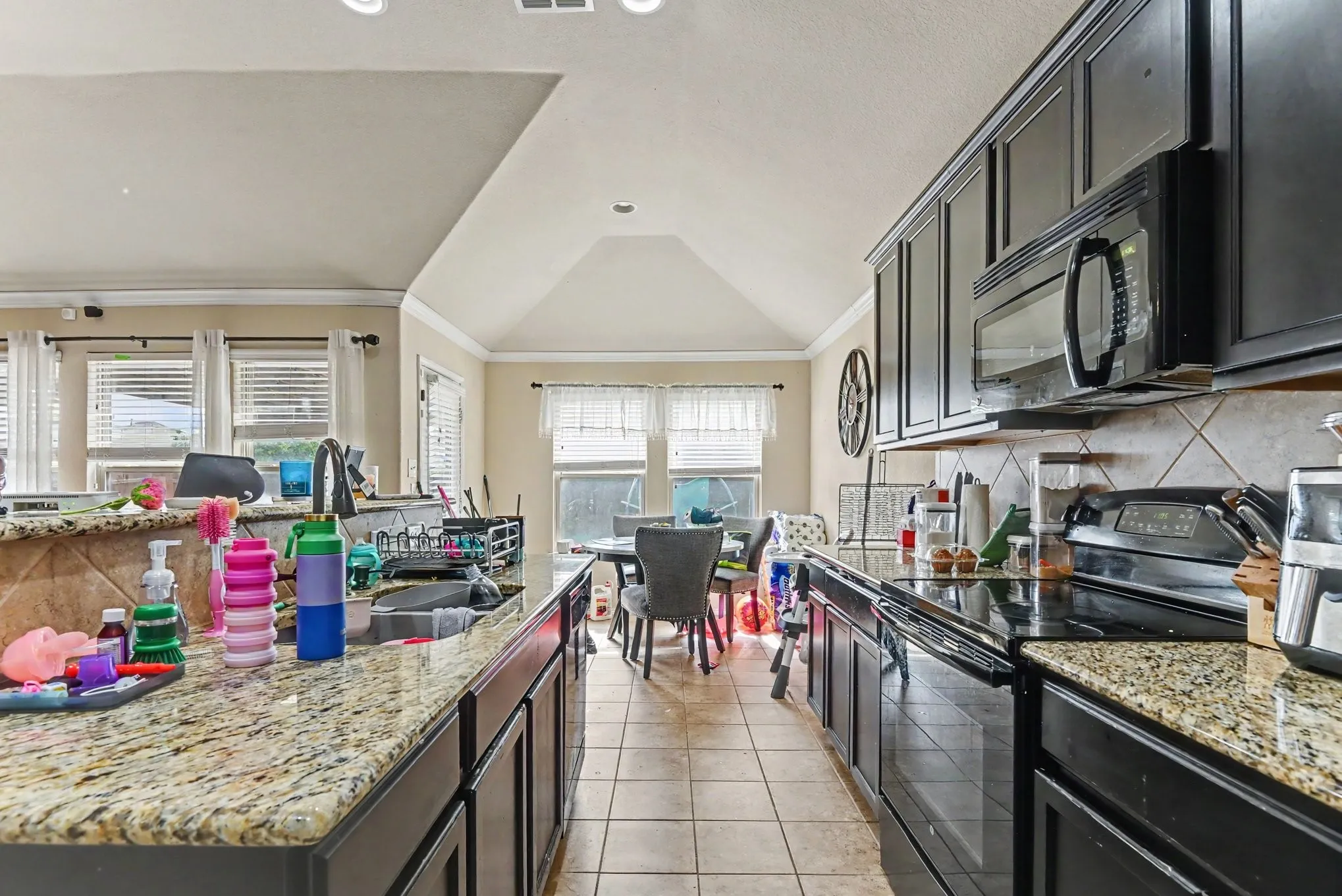 Single Family Residence For Sale in Tarrant County , 14308 Broomstick Road, Fort Worth, Texas 76052, 4 Bedroom, 3 Bathroom, 2 Garage spaces, 2,358 Sqft, built in 2013, mls#21375064, Real Estate Agent in Fort Worth, Homes For Sale in Tarrant county, Homes For Sale in Fort Worth, Realtor in Fort Worth Texas, Real Estate Brokerage Independent Realty Texas, Luminita Cordes Realtor