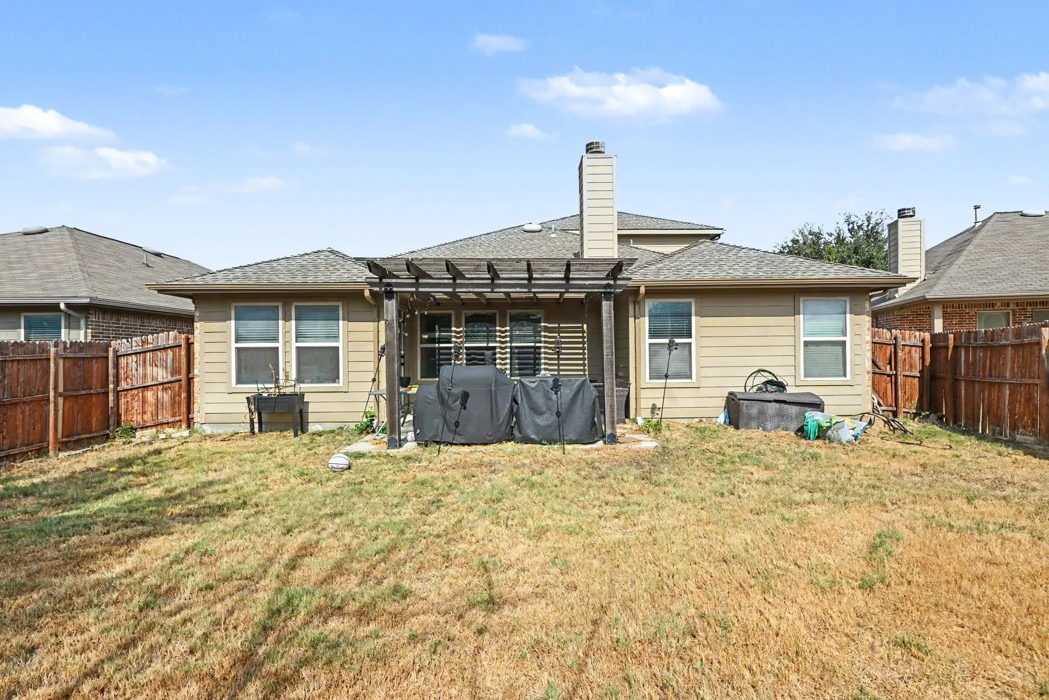 Single Family Residence For Sale in Tarrant County , 14308 Broomstick Road, Fort Worth, Texas 76052, 4 Bedroom, 3 Bathroom, 2 Garage spaces, 2,358 Sqft, built in 2013, mls#21375064, Real Estate Agent in Fort Worth, Homes For Sale in Tarrant county, Homes For Sale in Fort Worth, Realtor in Fort Worth Texas, Real Estate Brokerage Independent Realty Texas, Luminita Cordes Realtor