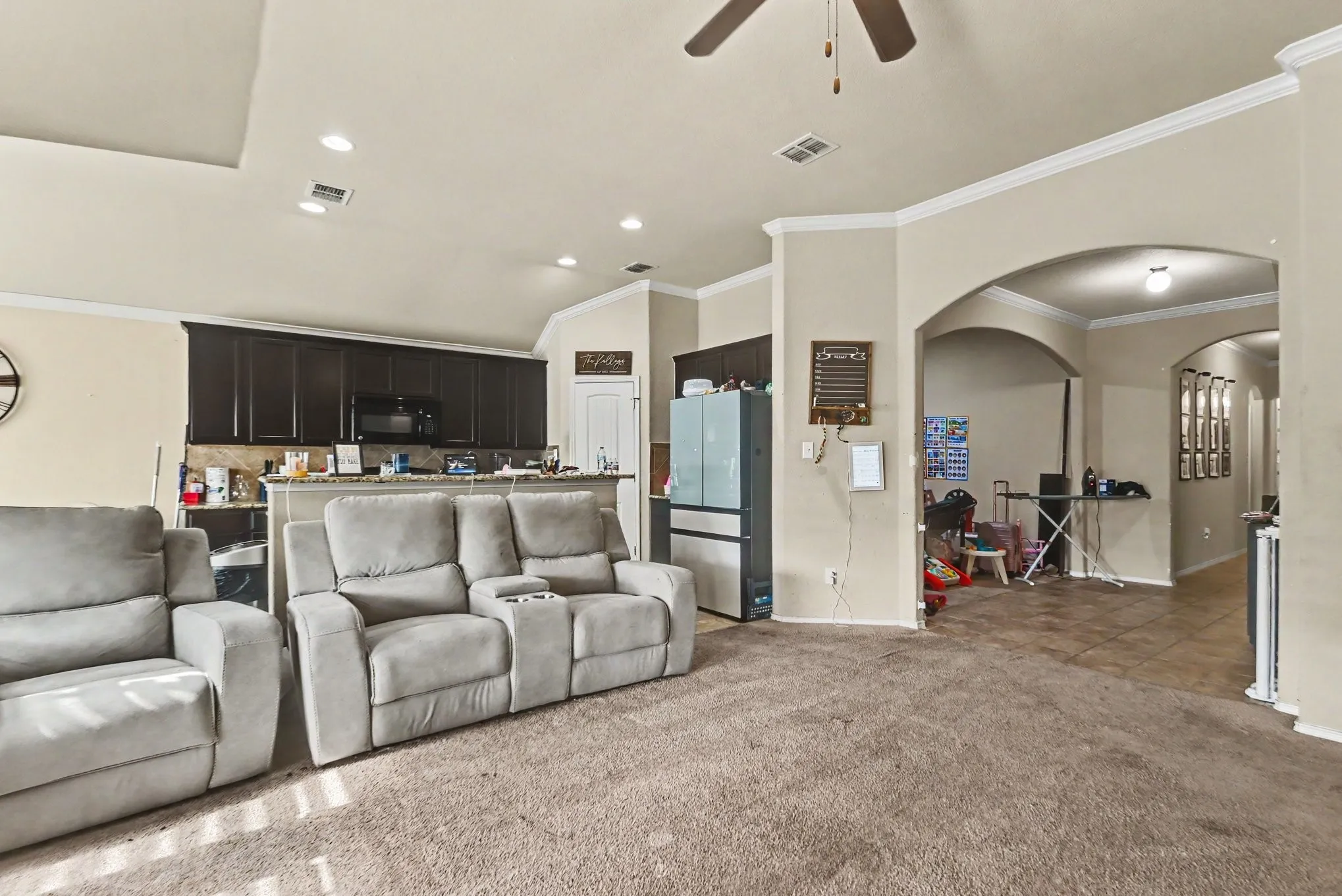 Single Family Residence For Sale in Tarrant County , 14308 Broomstick Road, Fort Worth, Texas 76052, 4 Bedroom, 3 Bathroom, 2 Garage spaces, 2,358 Sqft, built in 2013, mls#21375064, Real Estate Agent in Fort Worth, Homes For Sale in Tarrant county, Homes For Sale in Fort Worth, Realtor in Fort Worth Texas, Real Estate Brokerage Independent Realty Texas, Luminita Cordes Realtor