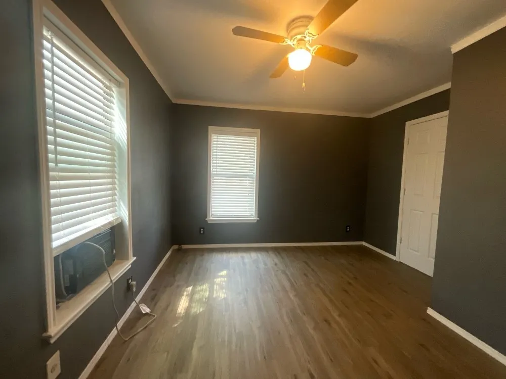 Single Family Residence For Rent in Van Zandt County , 109 S Front Street, Edgewood, Texas 75117, 2 Bedroom, 1 Bathroom, Garage spaces, 768 Sqft, built in 1953, mls#21375377, Real Estate Agent in Edgewood, Homes For Rent in Van Zandt county, Homes For Rent in Edgewood, Realtor in Edgewood Texas, Real Estate Brokerage Independent Realty Texas, Luminita Cordes Realtor