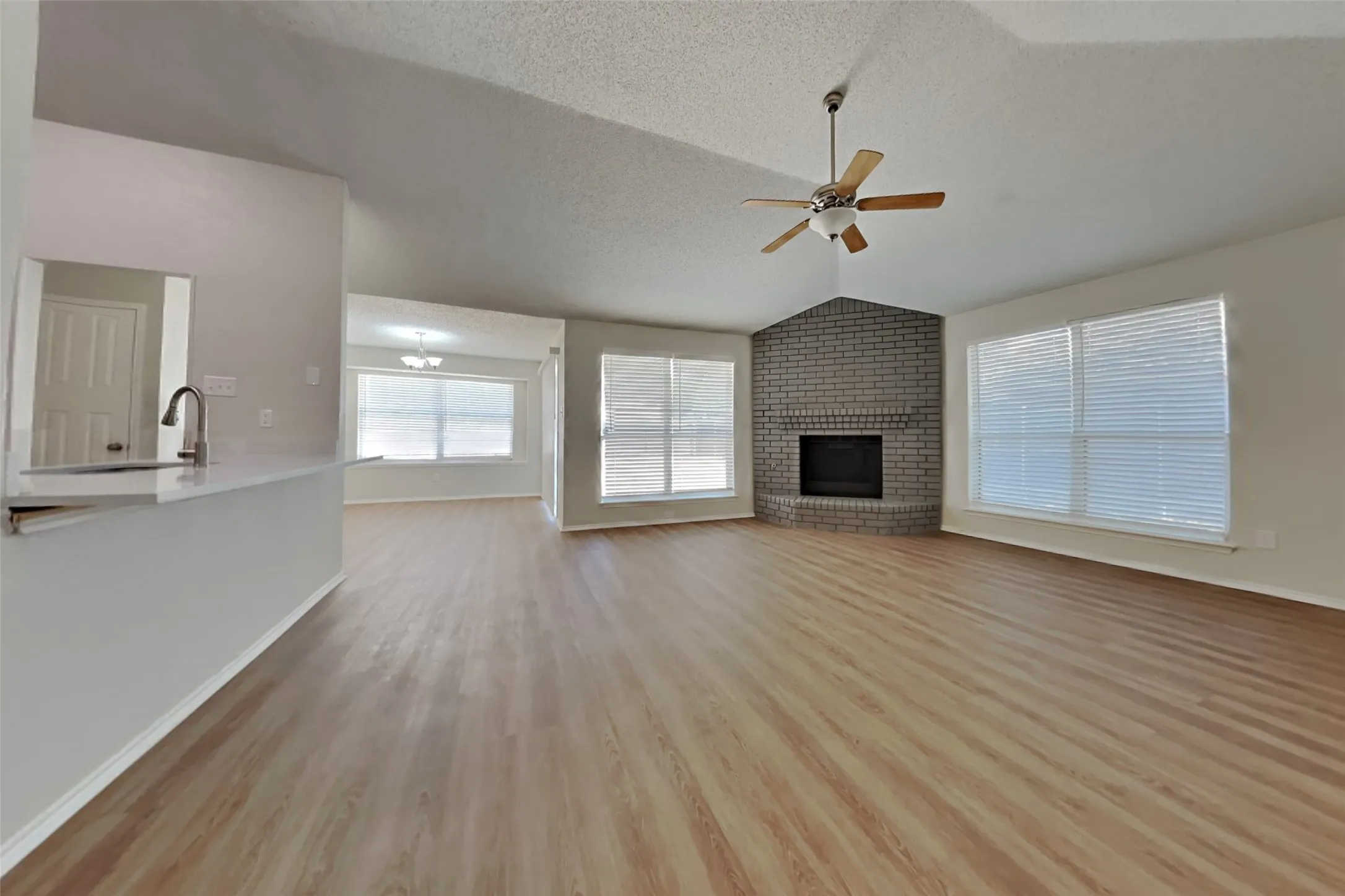 Single Family Residence For Rent in Tarrant County , 2822 White Oak Drive, Grand Prairie, Texas 75052, 3 Bedroom, 2 Bathroom, 2 Garage spaces, 1,545 Sqft, built in 1987, mls#21376998, Real Estate Agent in Grand Prairie, Homes For Rent in Tarrant county, Homes For Rent in Grand Prairie, Realtor in Grand Prairie Texas, Real Estate Brokerage Independent Realty Texas, Luminita Cordes Realtor