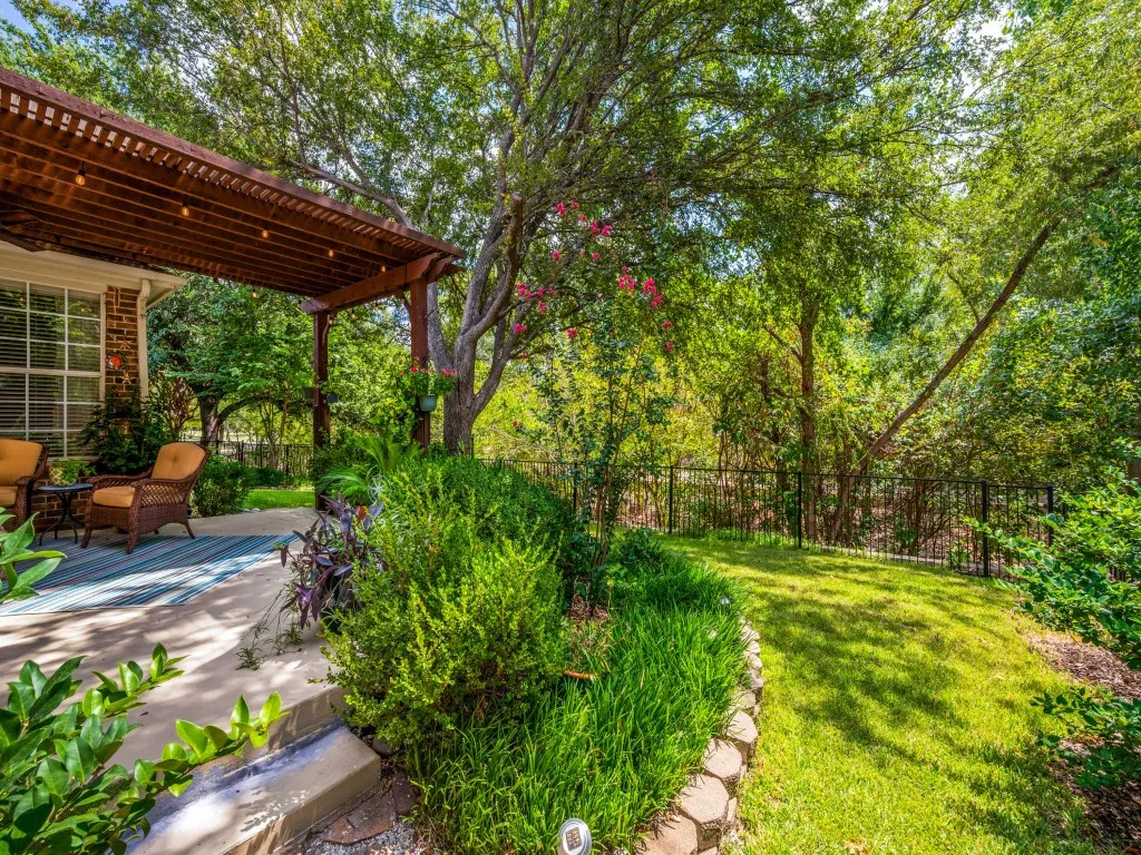 Single Family Residence For Sale in Denton County , 1869 Rio Blanco Drive, Frisco, Texas 75033, 3 Bedroom, 3 Bathroom, 2 Garage spaces, 2,606 Sqft, built in 2000, mls#21376979, Real Estate Agent in Frisco, Homes For Sale in Denton county, Homes For Sale in Frisco, Realtor in Frisco Texas, Real Estate Brokerage Independent Realty Texas, Luminita Cordes Realtor