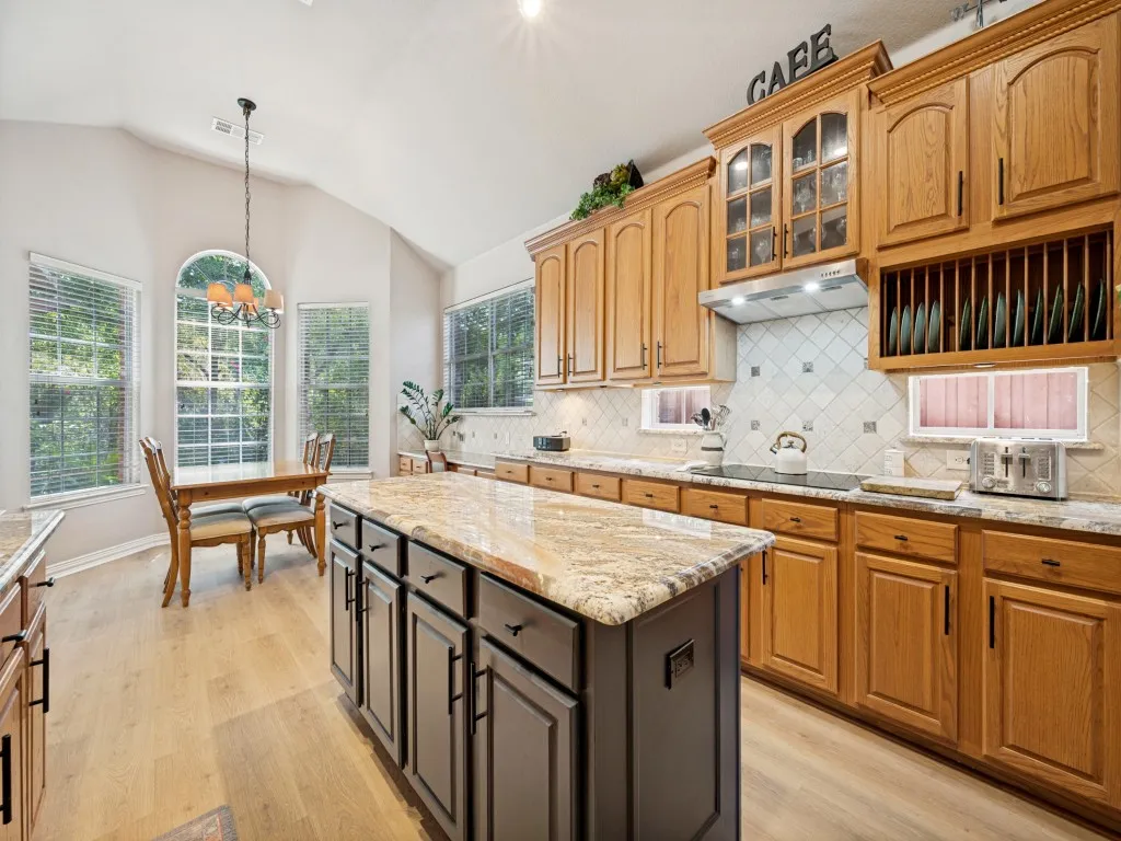 Single Family Residence For Sale in Denton County , 1869 Rio Blanco Drive, Frisco, Texas 75033, 3 Bedroom, 3 Bathroom, 2 Garage spaces, 2,606 Sqft, built in 2000, mls#21376979, Real Estate Agent in Frisco, Homes For Sale in Denton county, Homes For Sale in Frisco, Realtor in Frisco Texas, Real Estate Brokerage Independent Realty Texas, Luminita Cordes Realtor