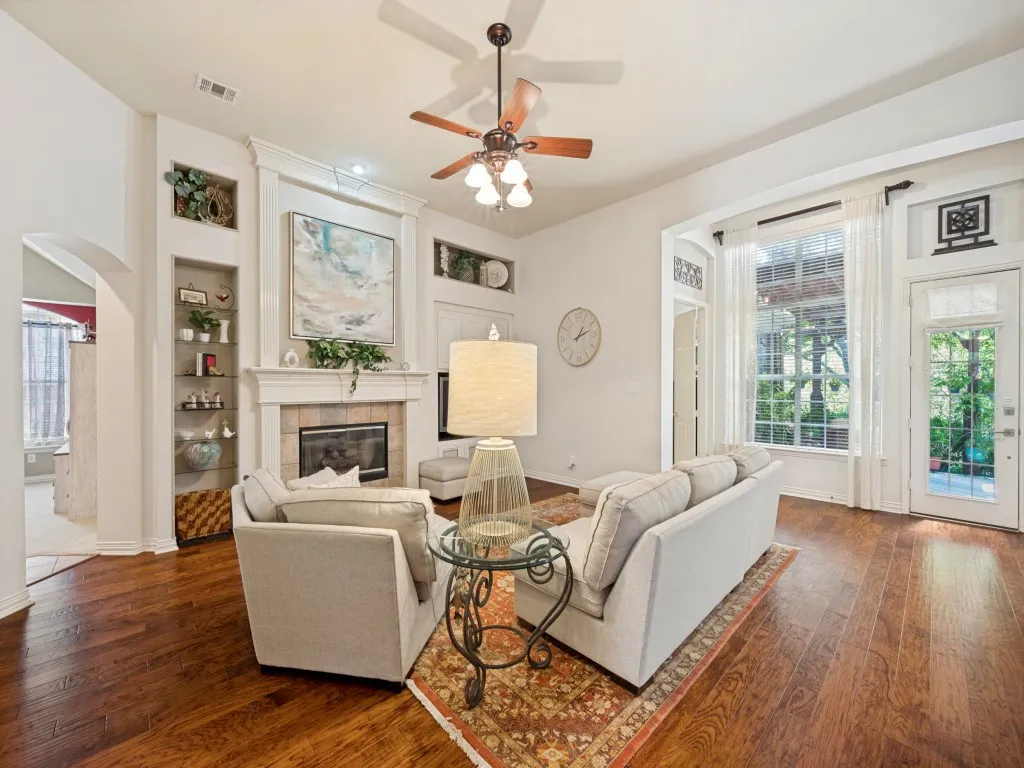 Single Family Residence For Sale in Denton County , 1869 Rio Blanco Drive, Frisco, Texas 75033, 3 Bedroom, 3 Bathroom, 2 Garage spaces, 2,606 Sqft, built in 2000, mls#21376979, Real Estate Agent in Frisco, Homes For Sale in Denton county, Homes For Sale in Frisco, Realtor in Frisco Texas, Real Estate Brokerage Independent Realty Texas, Luminita Cordes Realtor