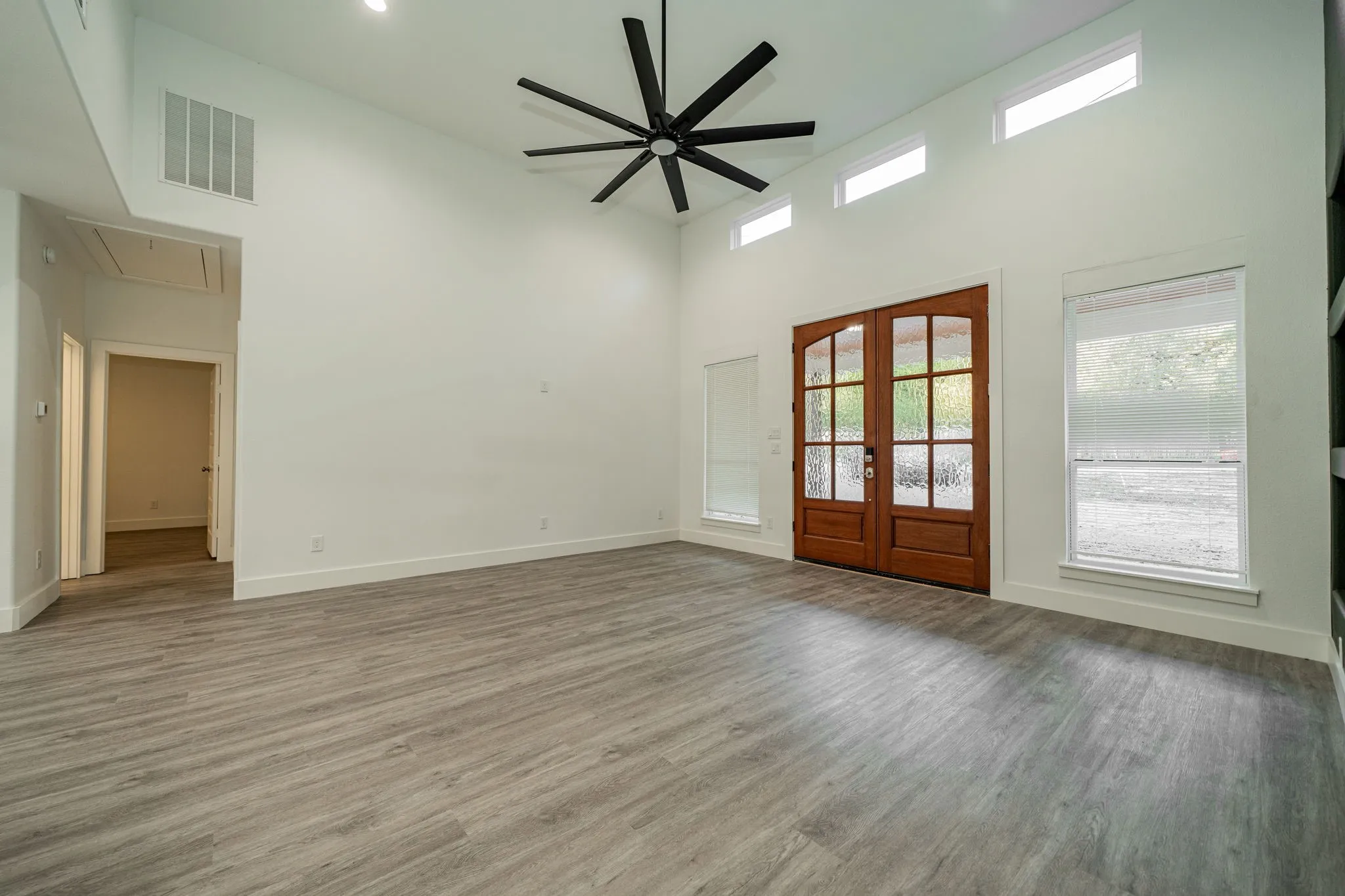 Single Family Residence For Sale in Hunt County , 9469 Pinewood, Hawk Cove, Texas 75474, 3 Bedroom, 2 Bathroom, Garage spaces, 2,109 Sqft, built in 2025, mls#21362693, Real Estate Agent in Hawk Cove, Homes For Sale in Hunt county, Homes For Sale in Hawk Cove, Realtor in Hawk Cove Texas, Real Estate Brokerage Independent Realty Texas, Luminita Cordes Realtor