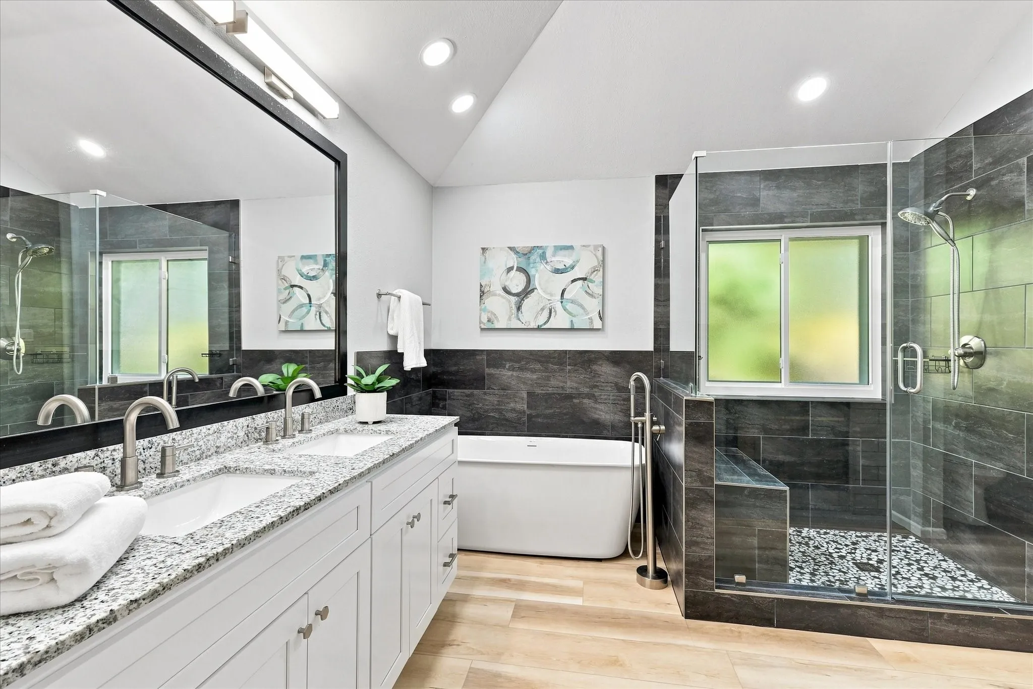 Single Family Residence For Sale in Tarrant County , 4300 Downsview Court, Arlington, Texas 76016, 3 Bedroom, 2 Bathroom, 2 Garage spaces, 1,762 Sqft, built in 1988, mls#21368779, Real Estate Agent in Arlington, Homes For Sale in Tarrant county, Homes For Sale in Arlington, Realtor in Arlington Texas, Real Estate Brokerage Independent Realty Texas, Luminita Cordes Realtor