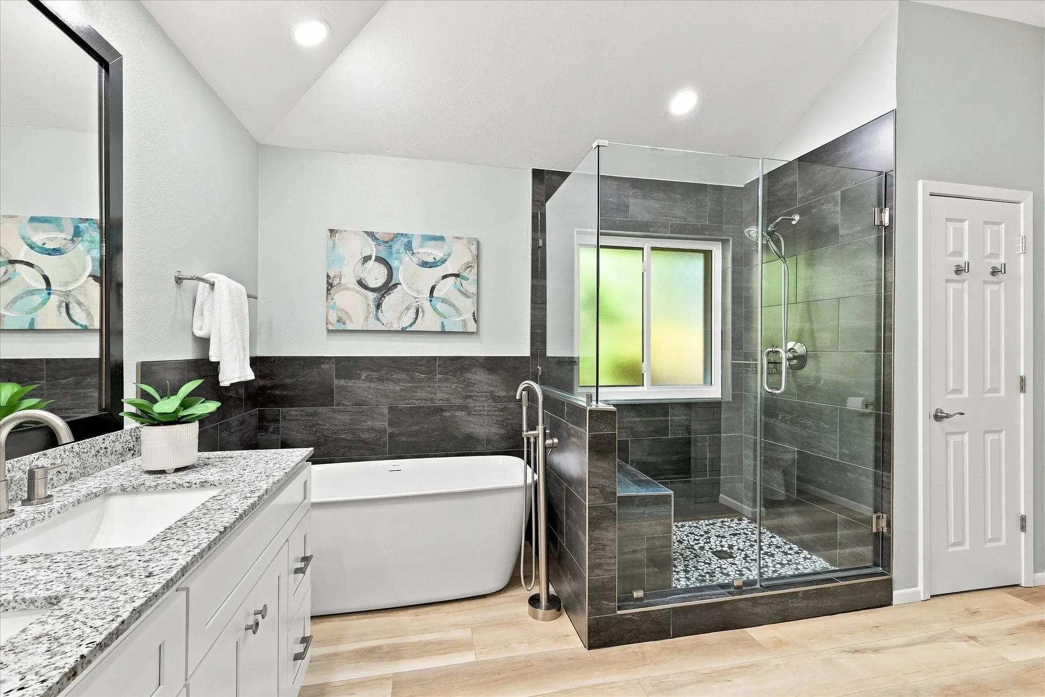 Single Family Residence For Sale in Tarrant County , 4300 Downsview Court, Arlington, Texas 76016, 3 Bedroom, 2 Bathroom, 2 Garage spaces, 1,762 Sqft, built in 1988, mls#21368779, Real Estate Agent in Arlington, Homes For Sale in Tarrant county, Homes For Sale in Arlington, Realtor in Arlington Texas, Real Estate Brokerage Independent Realty Texas, Luminita Cordes Realtor