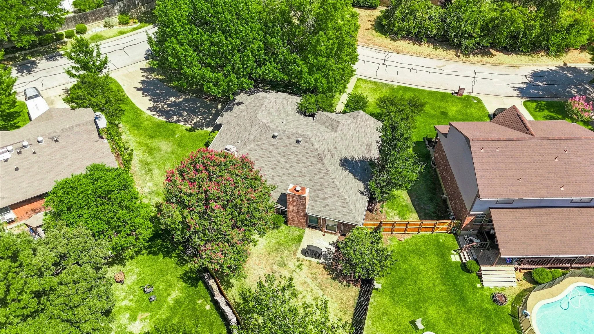Single Family Residence For Sale in Tarrant County , 4300 Downsview Court, Arlington, Texas 76016, 3 Bedroom, 2 Bathroom, 2 Garage spaces, 1,762 Sqft, built in 1988, mls#21368779, Real Estate Agent in Arlington, Homes For Sale in Tarrant county, Homes For Sale in Arlington, Realtor in Arlington Texas, Real Estate Brokerage Independent Realty Texas, Luminita Cordes Realtor