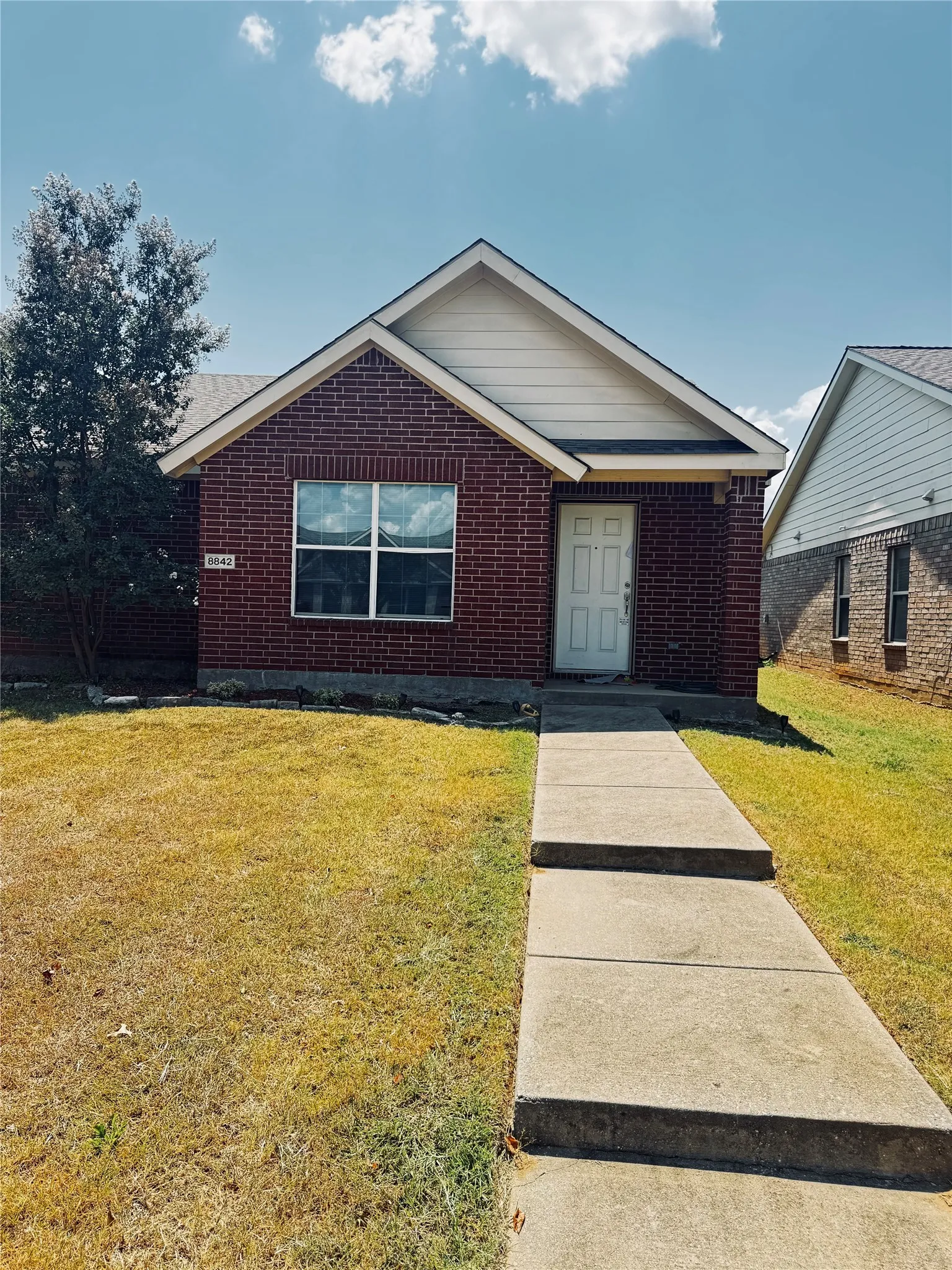 Single Family Residence For Rent in Denton County , 8842 Stewart Street, Cross Roads, Texas 76227, 3 Bedroom, 2 Bathroom, 2 Garage spaces, 1,148 Sqft, built in 2004, mls#21372202, Real Estate Agent in Cross Roads, Homes For Rent in Denton county, Homes For Rent in Cross Roads, Realtor in Cross Roads Texas, Real Estate Brokerage Independent Realty Texas, Luminita Cordes Realtor