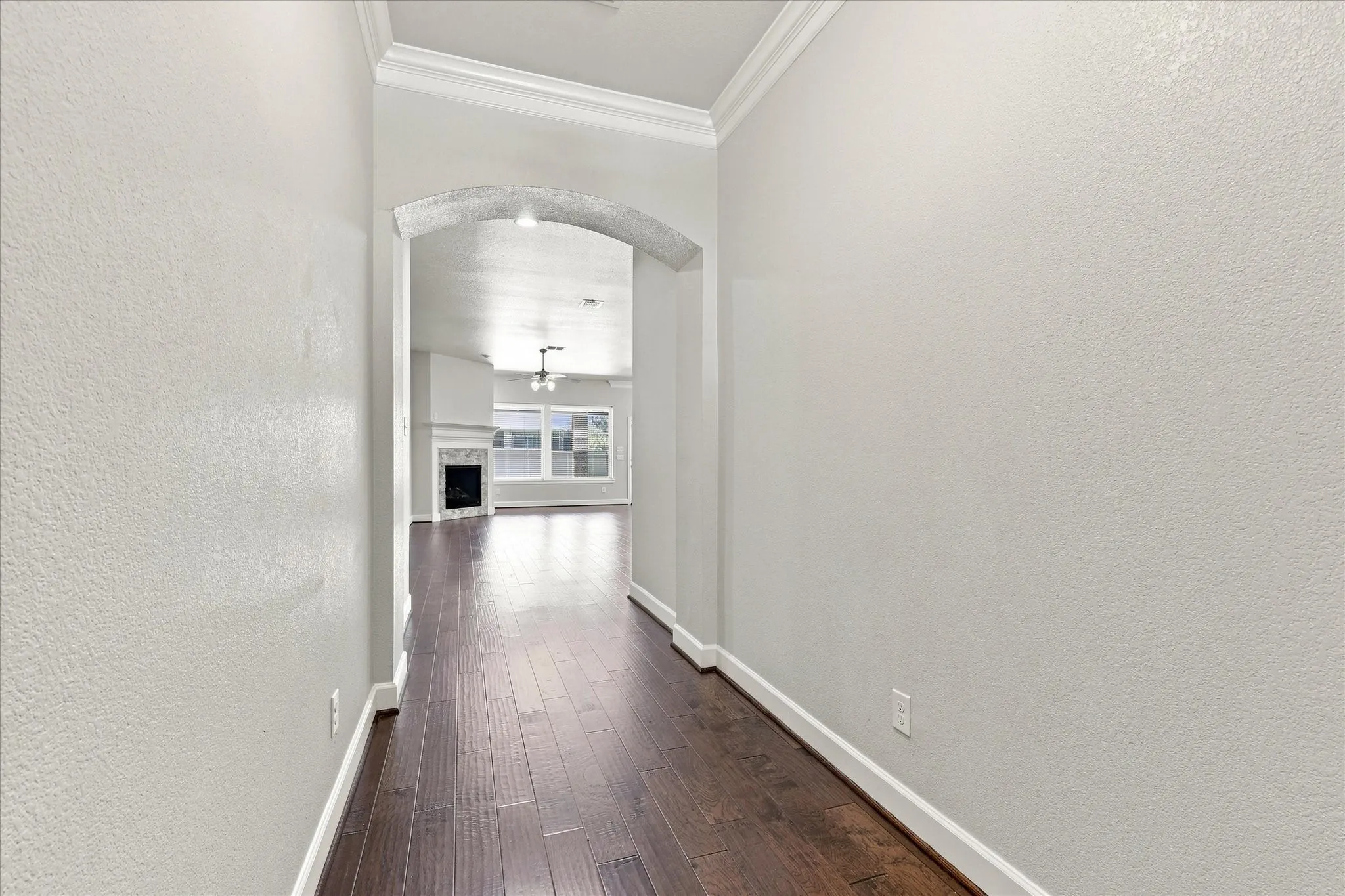 Single Family Residence For Sale in Denton County , 1209 9th Street, Argyle, Texas 76226, 3 Bedroom, 2 Bathroom, 2 Garage spaces, 2,093 Sqft, built in 2017, mls#21377039, Real Estate Agent in Argyle, Homes For Sale in Denton county, Homes For Sale in Argyle, Realtor in Argyle Texas, Real Estate Brokerage Independent Realty Texas, Luminita Cordes Realtor