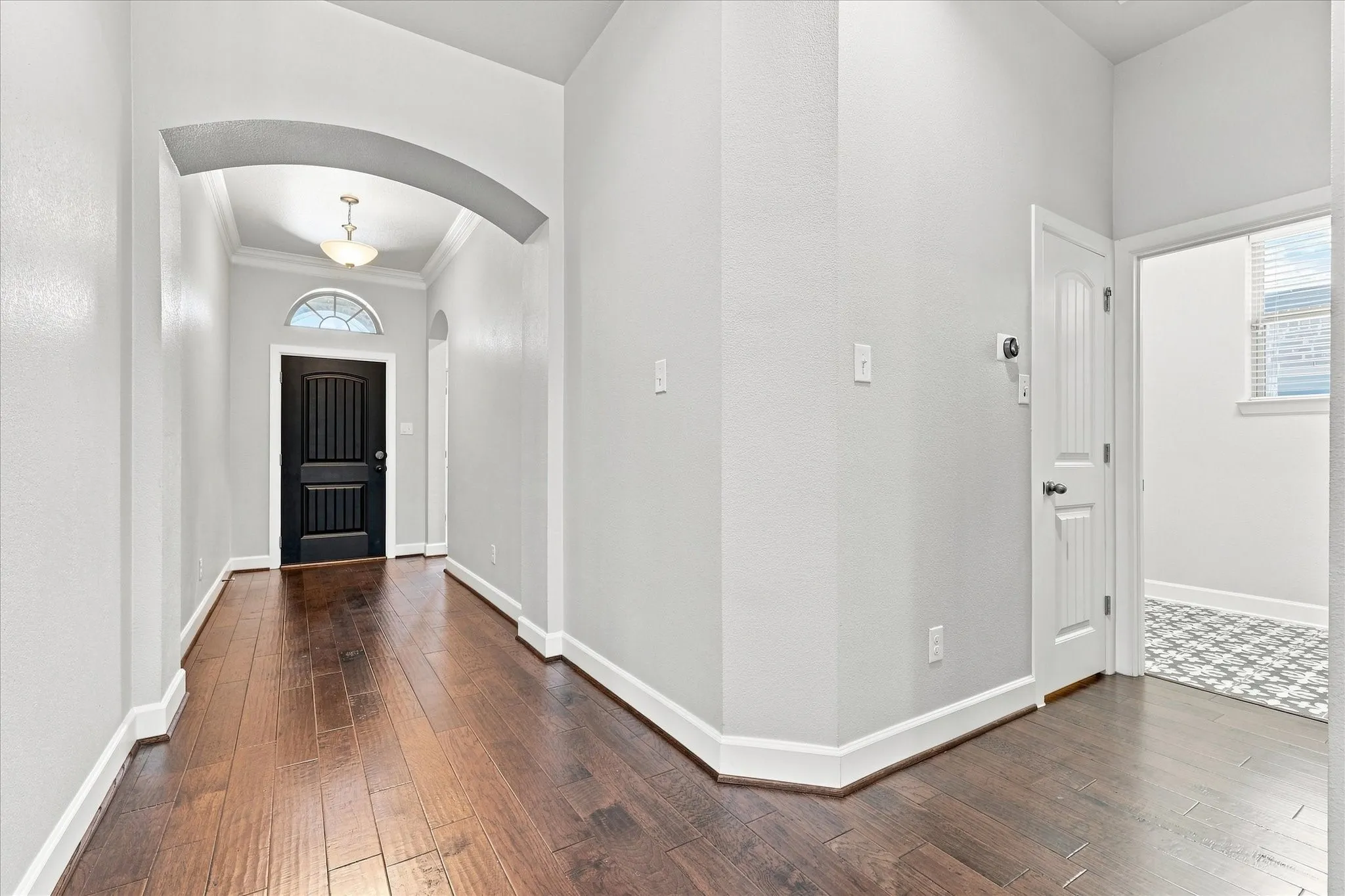 Single Family Residence For Sale in Denton County , 1209 9th Street, Argyle, Texas 76226, 3 Bedroom, 2 Bathroom, 2 Garage spaces, 2,093 Sqft, built in 2017, mls#21377039, Real Estate Agent in Argyle, Homes For Sale in Denton county, Homes For Sale in Argyle, Realtor in Argyle Texas, Real Estate Brokerage Independent Realty Texas, Luminita Cordes Realtor