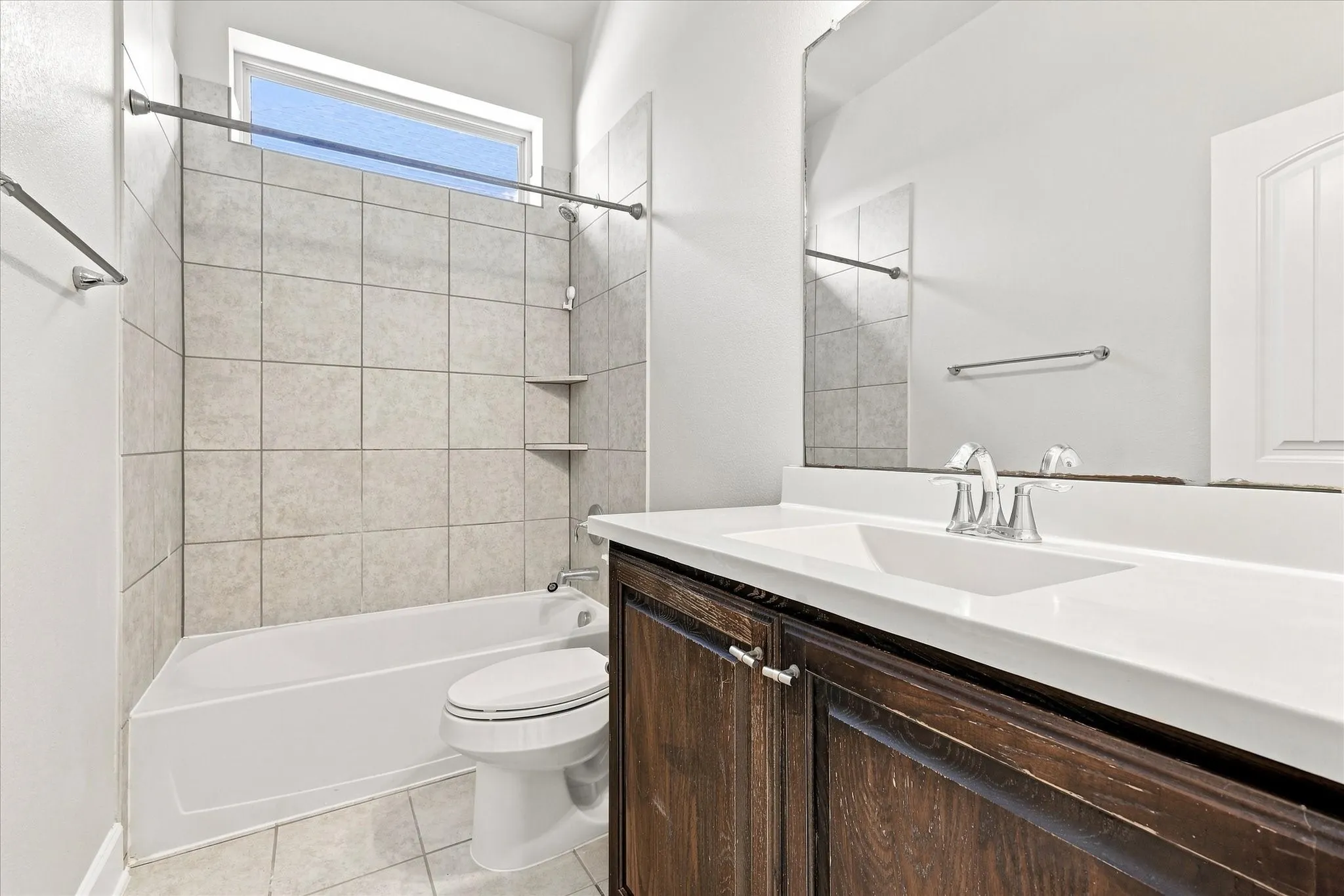 Single Family Residence For Sale in Denton County , 1209 9th Street, Argyle, Texas 76226, 3 Bedroom, 2 Bathroom, 2 Garage spaces, 2,093 Sqft, built in 2017, mls#21377039, Real Estate Agent in Argyle, Homes For Sale in Denton county, Homes For Sale in Argyle, Realtor in Argyle Texas, Real Estate Brokerage Independent Realty Texas, Luminita Cordes Realtor