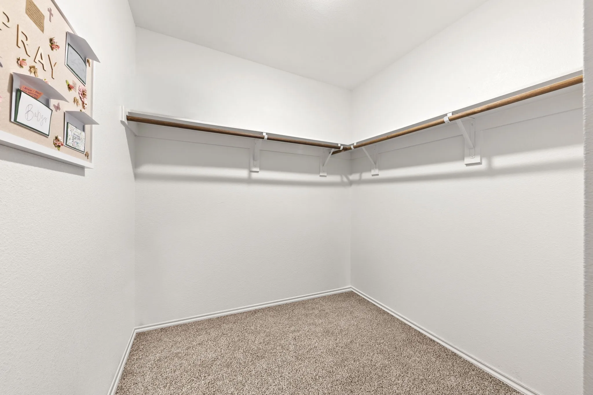 Single Family Residence For Sale in Ellis County , 1111 Baldwin Lane, Ennis, Texas 75119, 3 Bedroom, 2 Bathroom, 2 Garage spaces, 1,522 Sqft, built in 2024, mls#21377036, Real Estate Agent in Ennis, Homes For Sale in Ellis county, Homes For Sale in Ennis, Realtor in Ennis Texas, Real Estate Brokerage Independent Realty Texas, Luminita Cordes Realtor