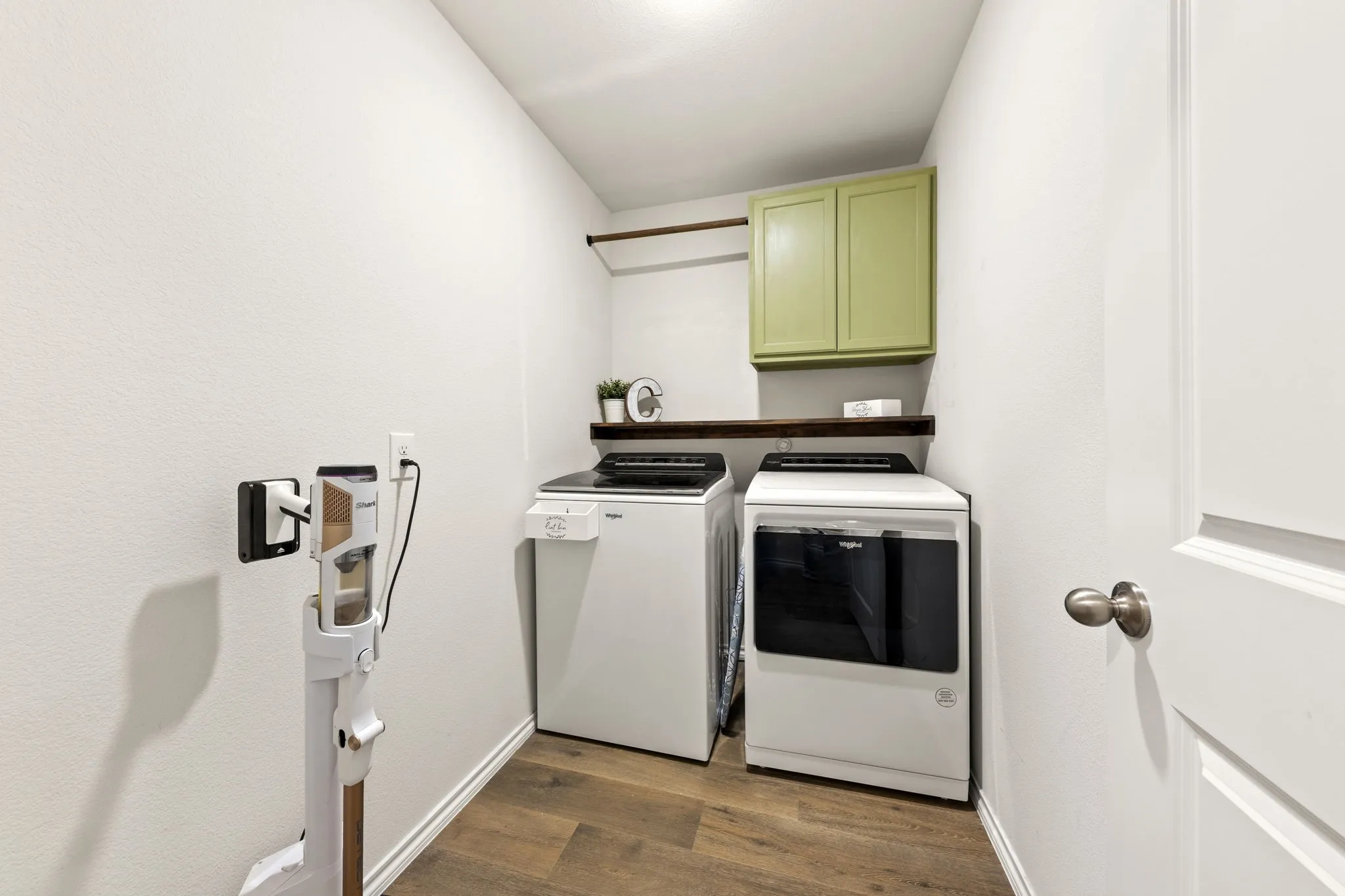 Single Family Residence For Sale in Ellis County , 1111 Baldwin Lane, Ennis, Texas 75119, 3 Bedroom, 2 Bathroom, 2 Garage spaces, 1,522 Sqft, built in 2024, mls#21377036, Real Estate Agent in Ennis, Homes For Sale in Ellis county, Homes For Sale in Ennis, Realtor in Ennis Texas, Real Estate Brokerage Independent Realty Texas, Luminita Cordes Realtor
