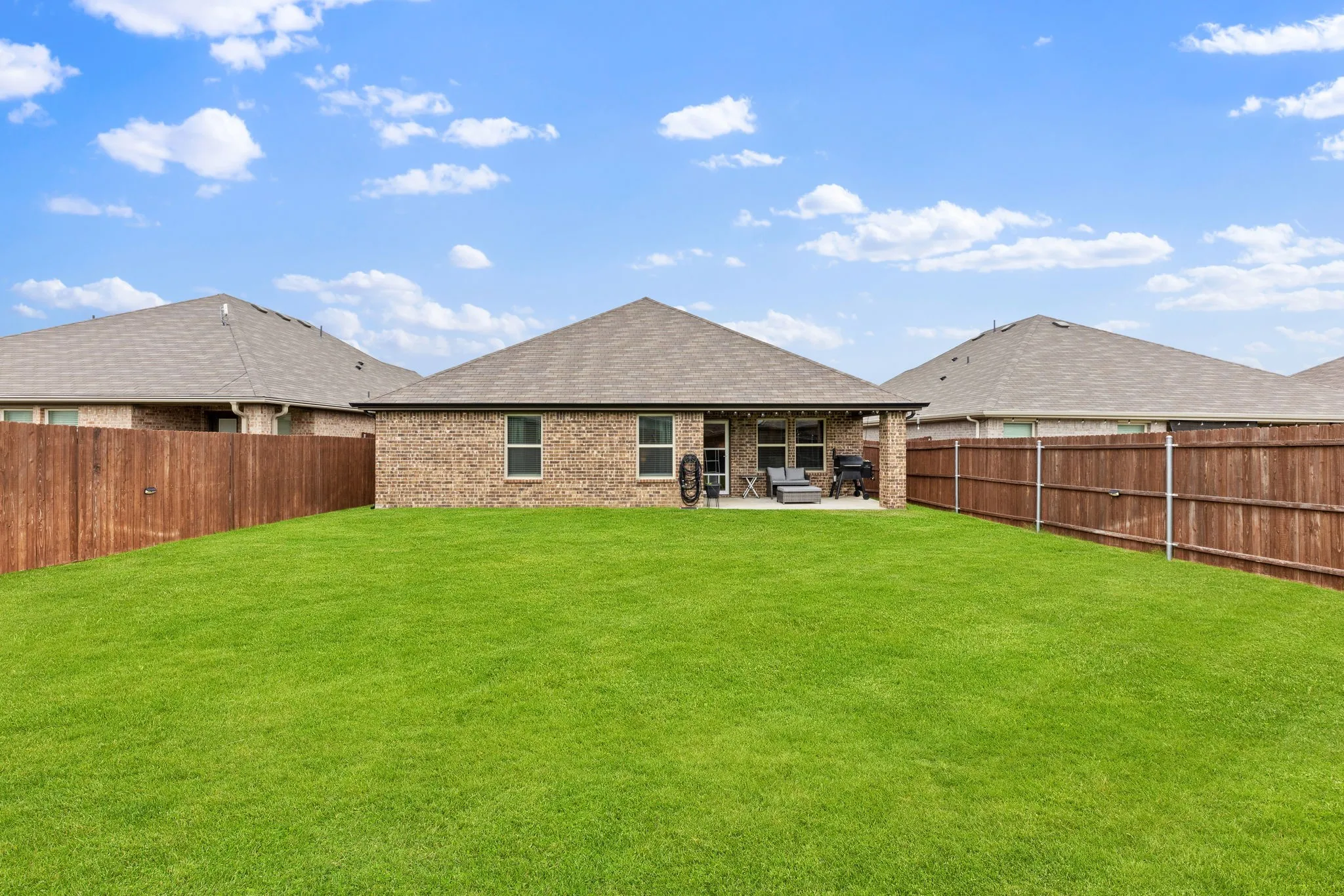 Single Family Residence For Sale in Ellis County , 1111 Baldwin Lane, Ennis, Texas 75119, 3 Bedroom, 2 Bathroom, 2 Garage spaces, 1,522 Sqft, built in 2024, mls#21377036, Real Estate Agent in Ennis, Homes For Sale in Ellis county, Homes For Sale in Ennis, Realtor in Ennis Texas, Real Estate Brokerage Independent Realty Texas, Luminita Cordes Realtor
