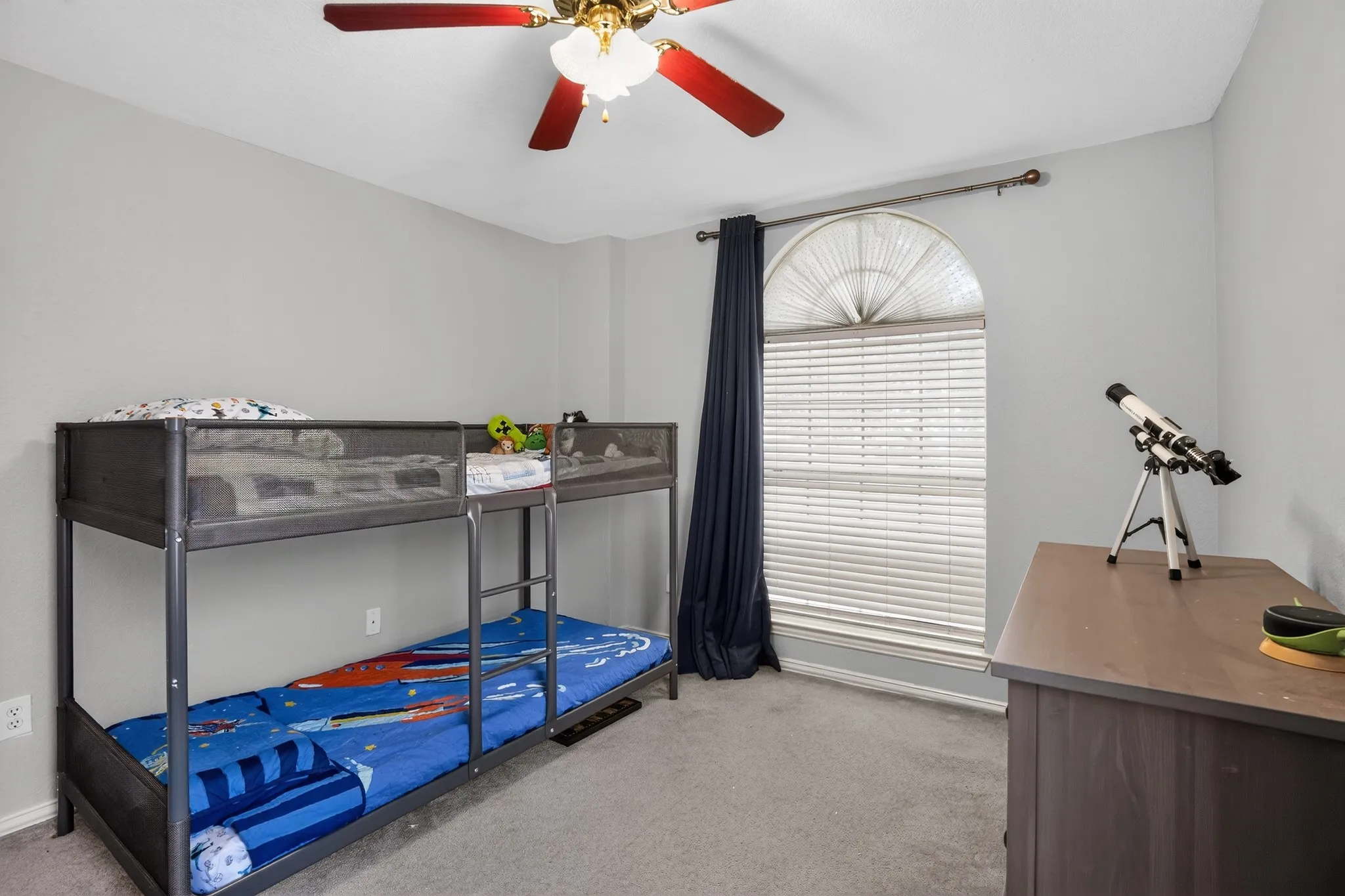 Upstairs bedroom 4