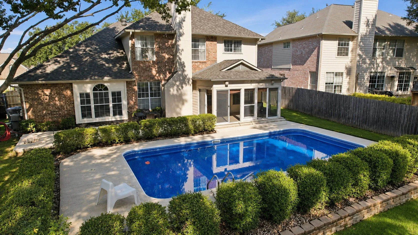 Enjoy added peace of mind with the removable pool safety fence, which can be easily taken down to create an open and inviting backyard oasis.