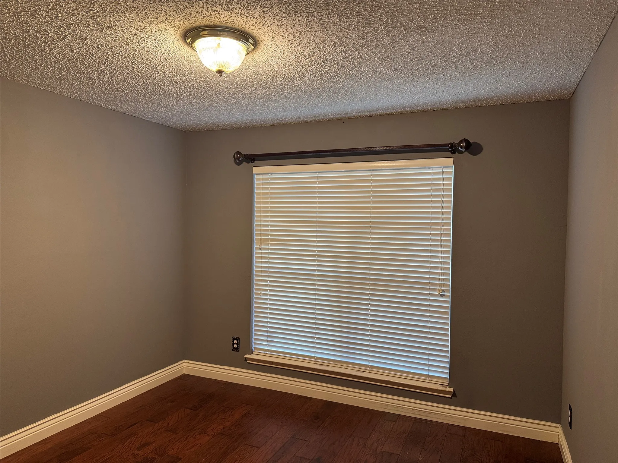 Single Family Residence For Rent in Collin County , 442 Trinity Drive, Allen, Texas 75002, 4 Bedroom, 3 Bathroom, 2 Garage spaces, 2,557 Sqft, built in 2001, mls#21377049, Real Estate Agent in Allen, Homes For Rent in Collin county, Homes For Rent in Allen, Realtor in Allen Texas, Real Estate Brokerage Independent Realty Texas, Luminita Cordes Realtor