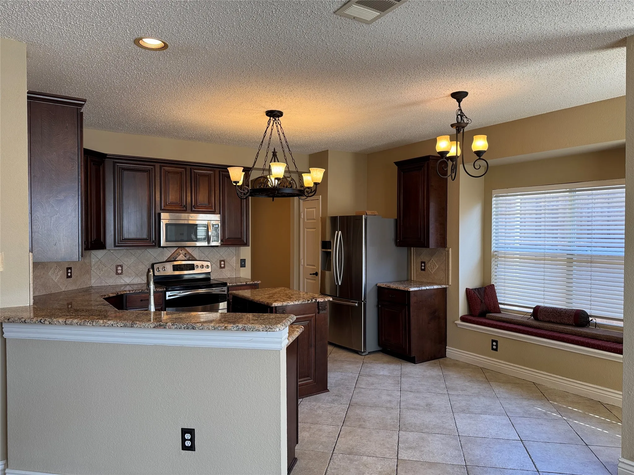 Single Family Residence For Rent in Collin County , 442 Trinity Drive, Allen, Texas 75002, 4 Bedroom, 3 Bathroom, 2 Garage spaces, 2,557 Sqft, built in 2001, mls#21377049, Real Estate Agent in Allen, Homes For Rent in Collin county, Homes For Rent in Allen, Realtor in Allen Texas, Real Estate Brokerage Independent Realty Texas, Luminita Cordes Realtor