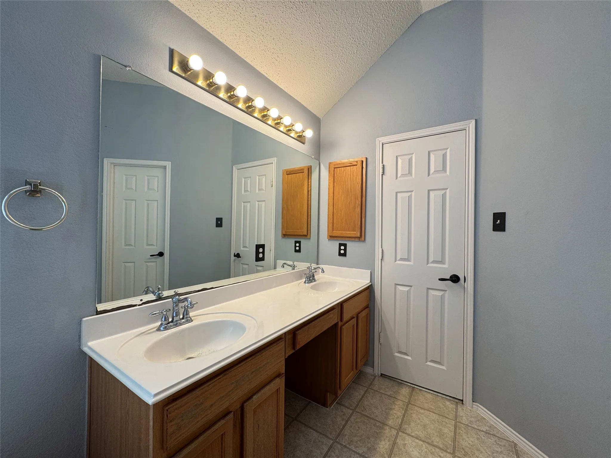 Single Family Residence For Rent in Collin County , 442 Trinity Drive, Allen, Texas 75002, 4 Bedroom, 3 Bathroom, 2 Garage spaces, 2,557 Sqft, built in 2001, mls#21377049, Real Estate Agent in Allen, Homes For Rent in Collin county, Homes For Rent in Allen, Realtor in Allen Texas, Real Estate Brokerage Independent Realty Texas, Luminita Cordes Realtor