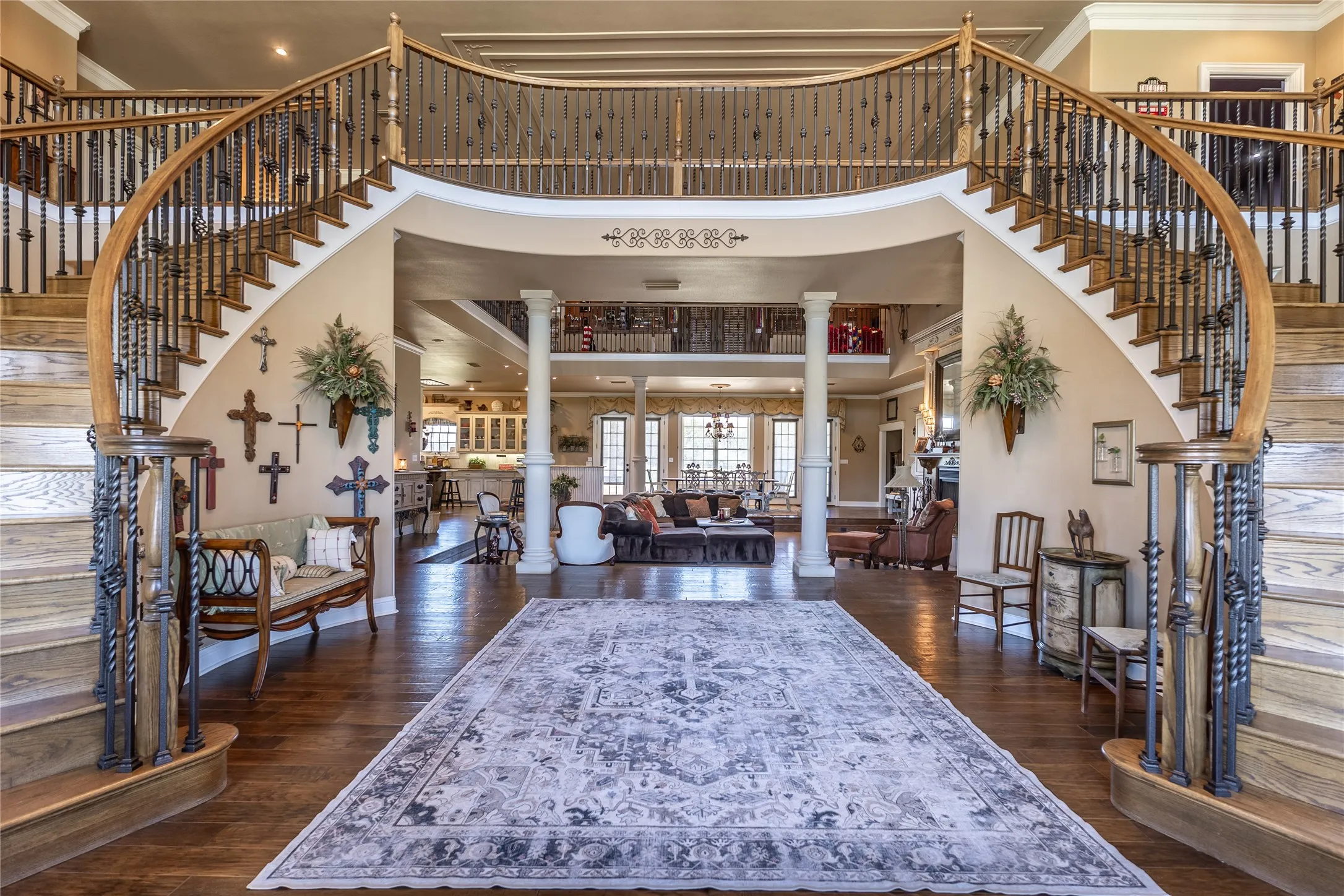Farm For Sale in Hopkins County , 6220 INTERSTATE HIGHWAY 30 E, Sulphur Springs, Texas 75482, 4 Bedroom, 6 Bathroom, 7 Garage spaces, 6,548 Sqft, built in 2005, mls#21376762, Real Estate Agent in Sulphur Springs, Homes For Sale in Hopkins county, Homes For Sale in Sulphur Springs, Realtor in Sulphur Springs Texas, Real Estate Brokerage Independent Realty Texas, Luminita Cordes Realtor