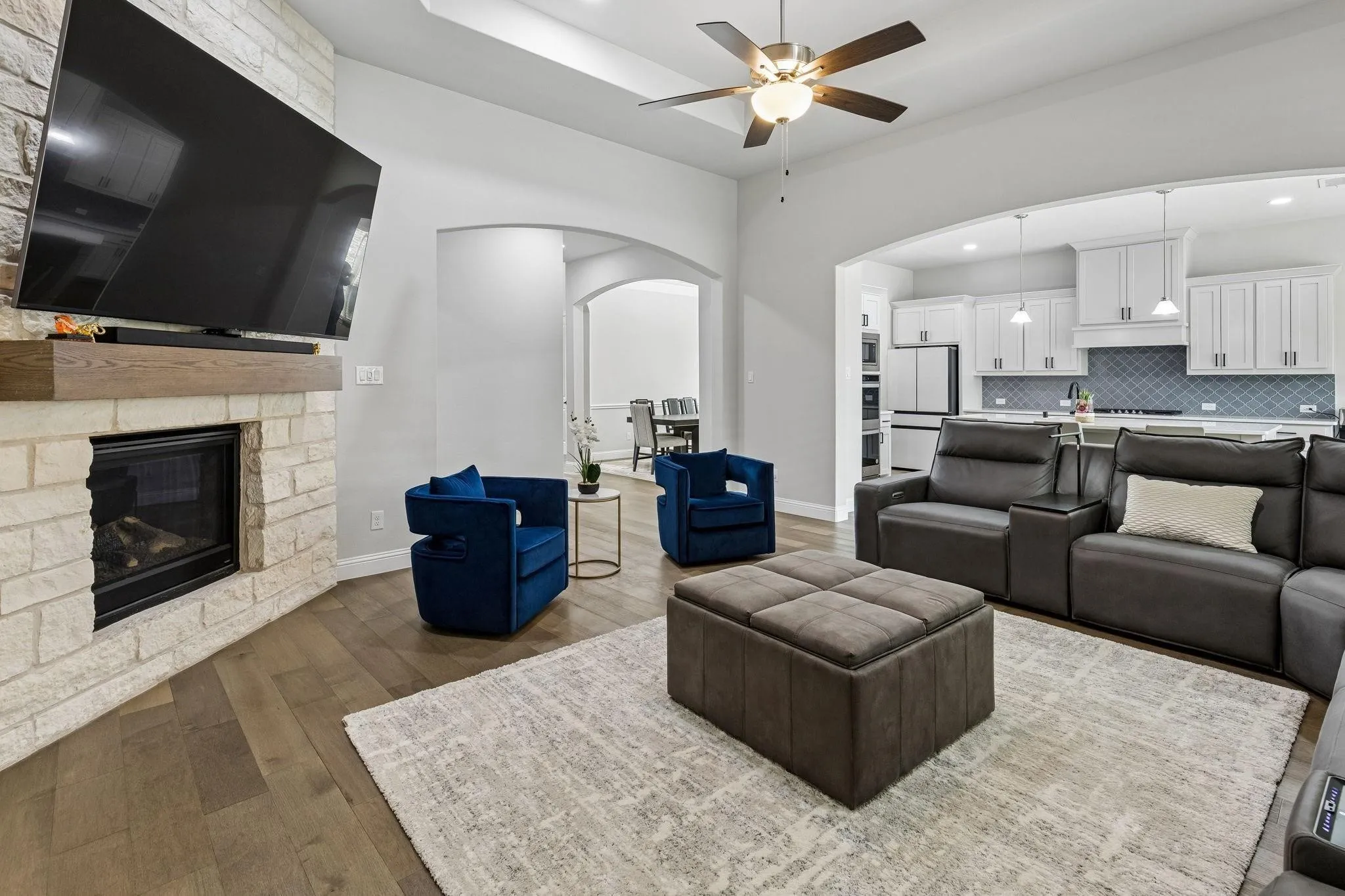 Single Family Residence For Rent in Rockwall County , 629 Singing Water Drive, Rockwall, Texas 75087, 5 Bedroom, 5 Bathroom, 3 Garage spaces, 4,455 Sqft, built in 2022, mls#21377056, Real Estate Agent in Rockwall, Homes For Rent in Rockwall county, Homes For Rent in Rockwall, Realtor in Rockwall Texas, Real Estate Brokerage Independent Realty Texas, Luminita Cordes Realtor