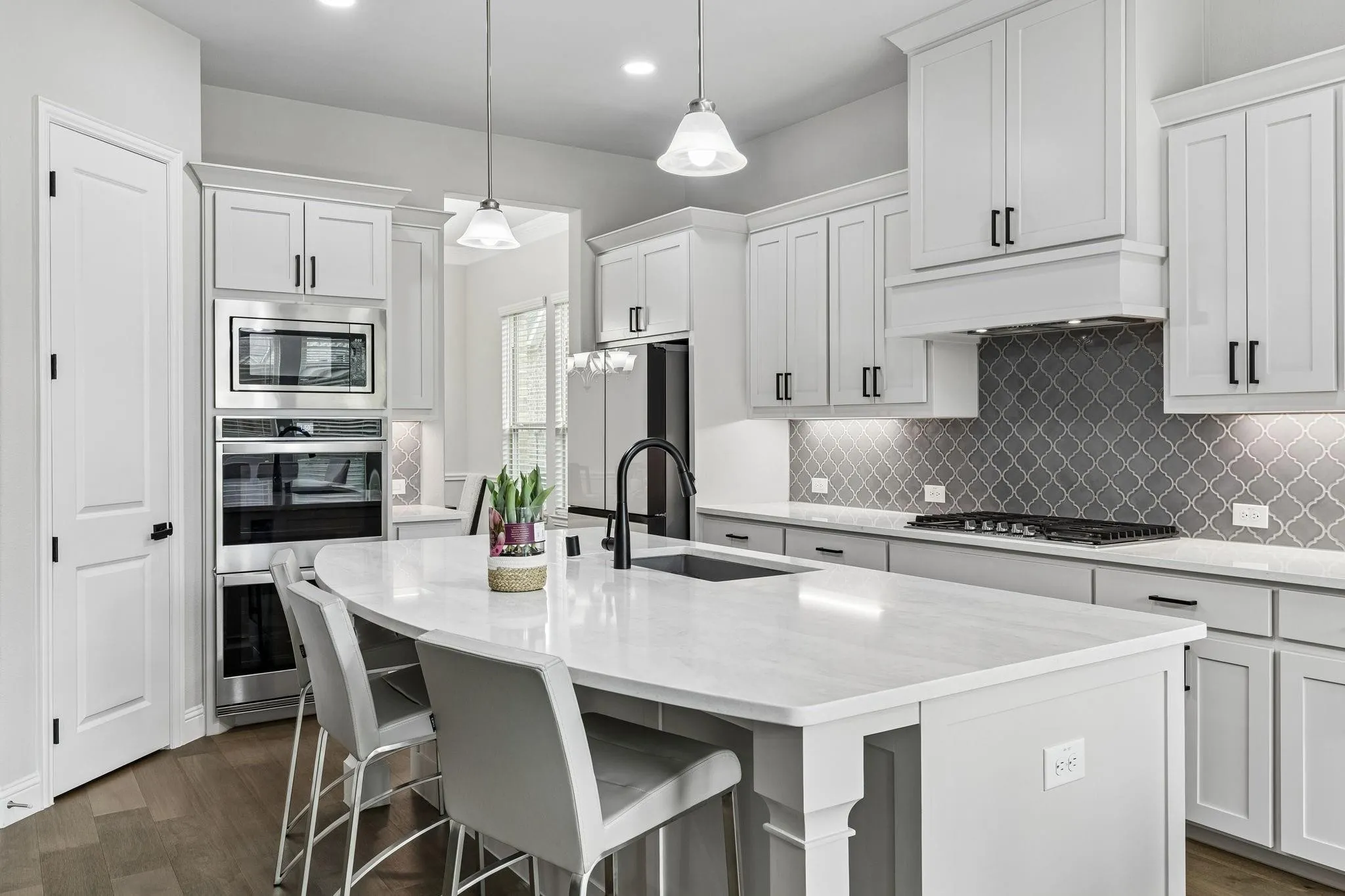 Single Family Residence For Rent in Rockwall County , 629 Singing Water Drive, Rockwall, Texas 75087, 5 Bedroom, 5 Bathroom, 3 Garage spaces, 4,455 Sqft, built in 2022, mls#21377056, Real Estate Agent in Rockwall, Homes For Rent in Rockwall county, Homes For Rent in Rockwall, Realtor in Rockwall Texas, Real Estate Brokerage Independent Realty Texas, Luminita Cordes Realtor