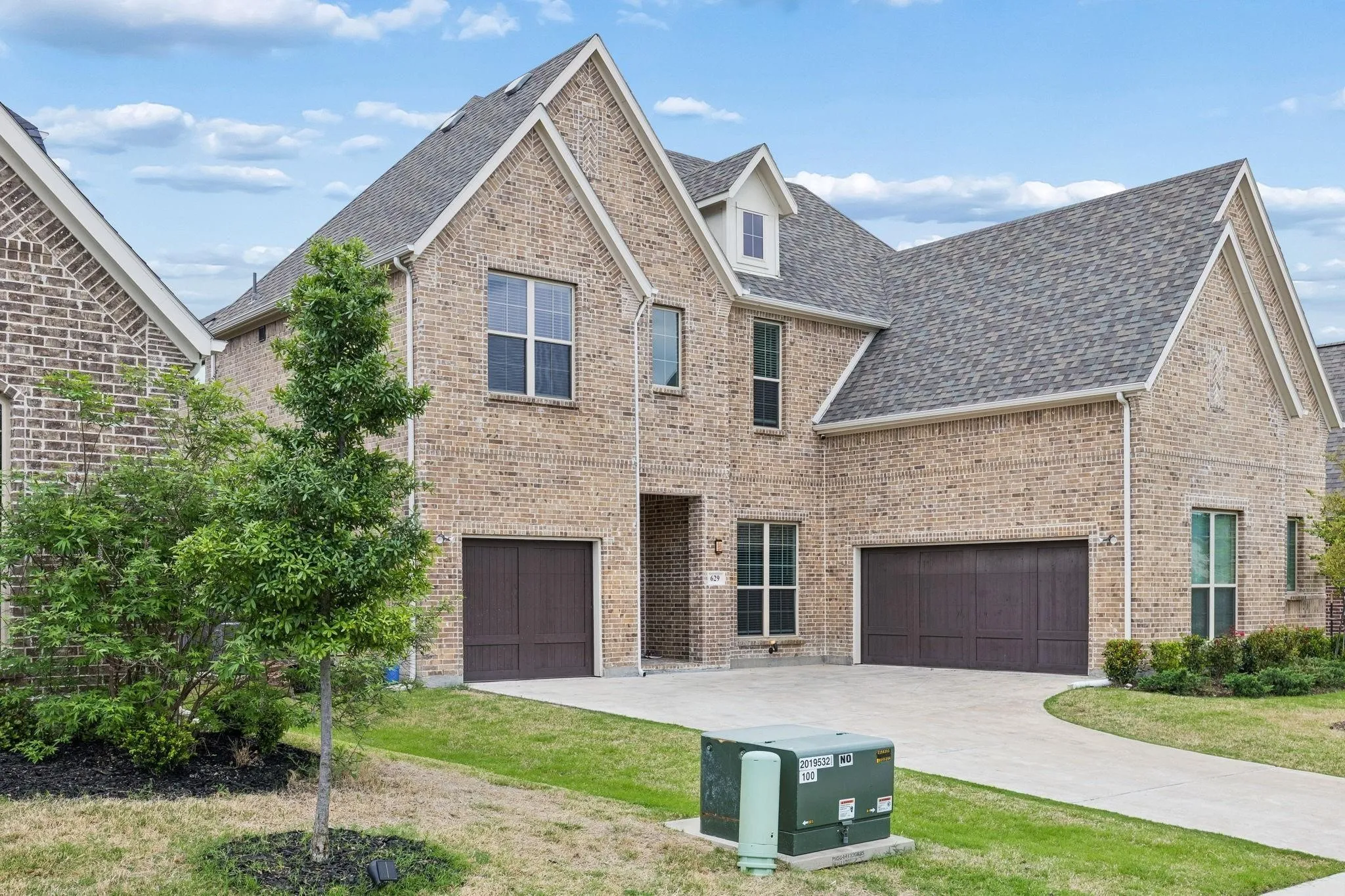 Single Family Residence For Rent in Rockwall County , 629 Singing Water Drive, Rockwall, Texas 75087, 5 Bedroom, 5 Bathroom, 3 Garage spaces, 4,455 Sqft, built in 2022, mls#21377056, Real Estate Agent in Rockwall, Homes For Rent in Rockwall county, Homes For Rent in Rockwall, Realtor in Rockwall Texas, Real Estate Brokerage Independent Realty Texas, Luminita Cordes Realtor