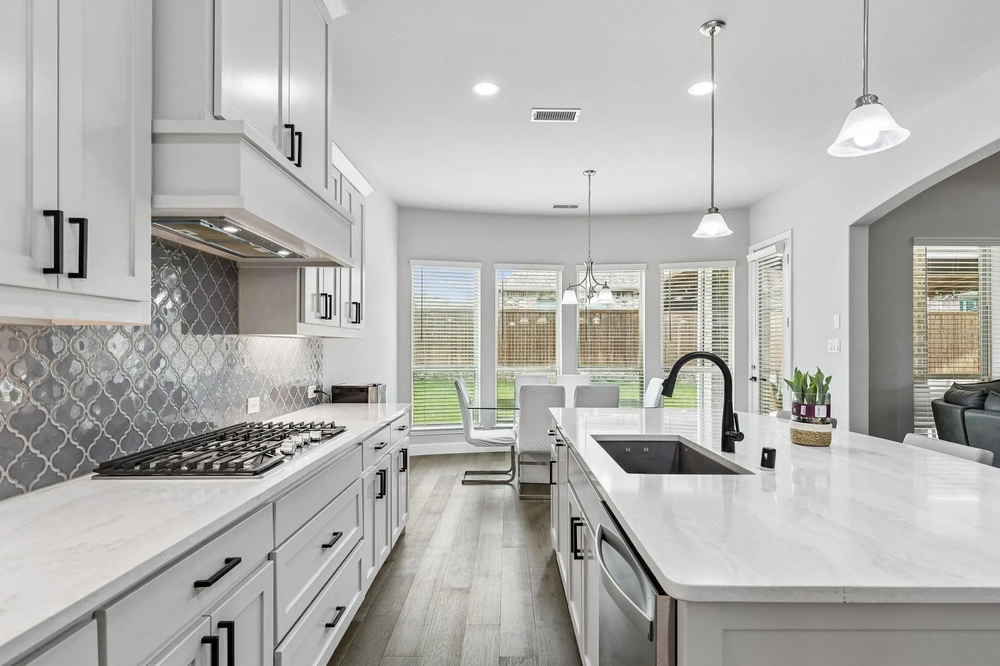 Single Family Residence For Rent in Rockwall County , 629 Singing Water Drive, Rockwall, Texas 75087, 5 Bedroom, 5 Bathroom, 3 Garage spaces, 4,455 Sqft, built in 2022, mls#21377056, Real Estate Agent in Rockwall, Homes For Rent in Rockwall county, Homes For Rent in Rockwall, Realtor in Rockwall Texas, Real Estate Brokerage Independent Realty Texas, Luminita Cordes Realtor