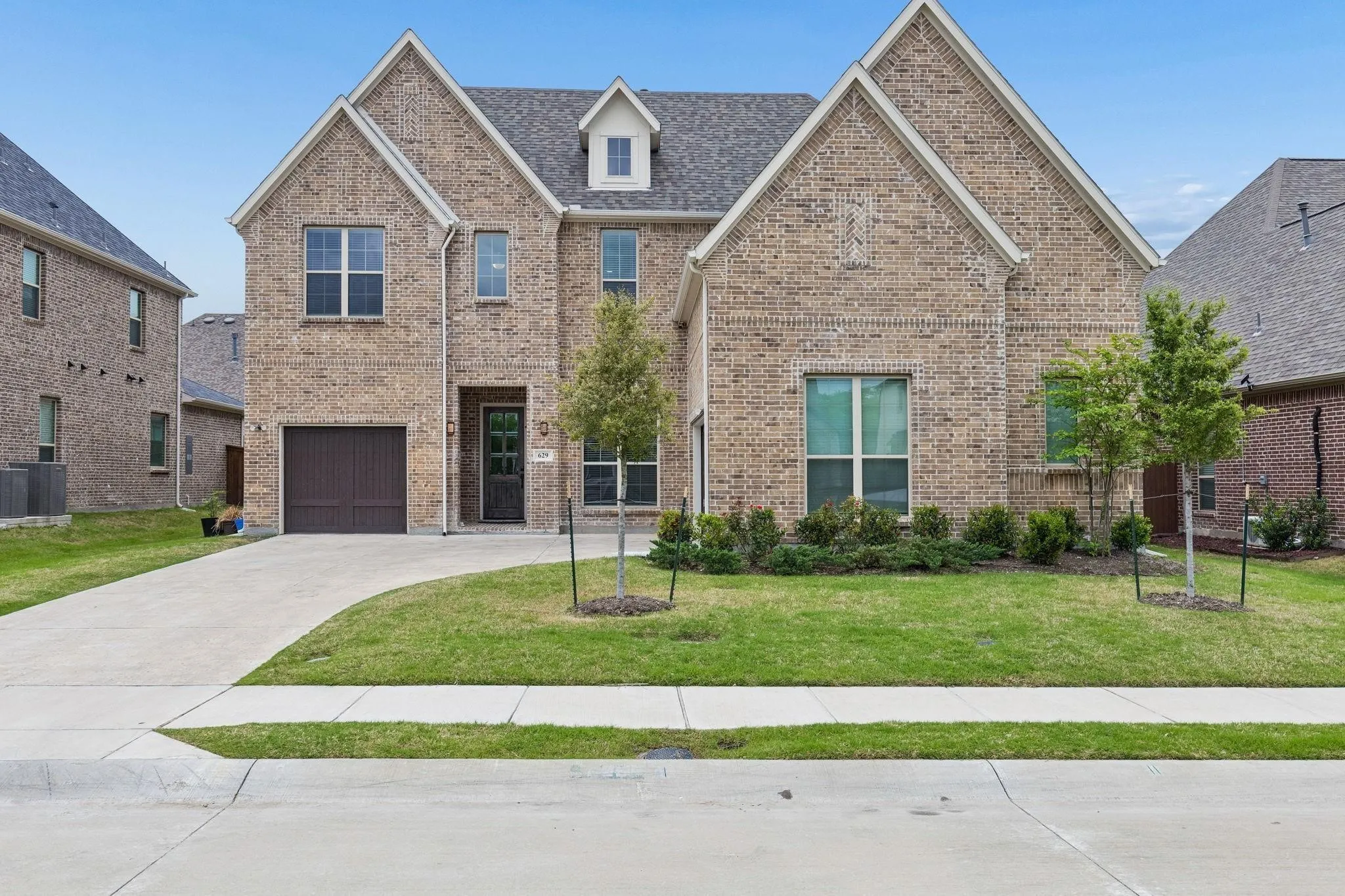 Single Family Residence For Rent in Rockwall County , 629 Singing Water Drive, Rockwall, Texas 75087, 5 Bedroom, 5 Bathroom, 3 Garage spaces, 4,455 Sqft, built in 2022, mls#21377056, Real Estate Agent in Rockwall, Homes For Rent in Rockwall county, Homes For Rent in Rockwall, Realtor in Rockwall Texas, Real Estate Brokerage Independent Realty Texas, Luminita Cordes Realtor