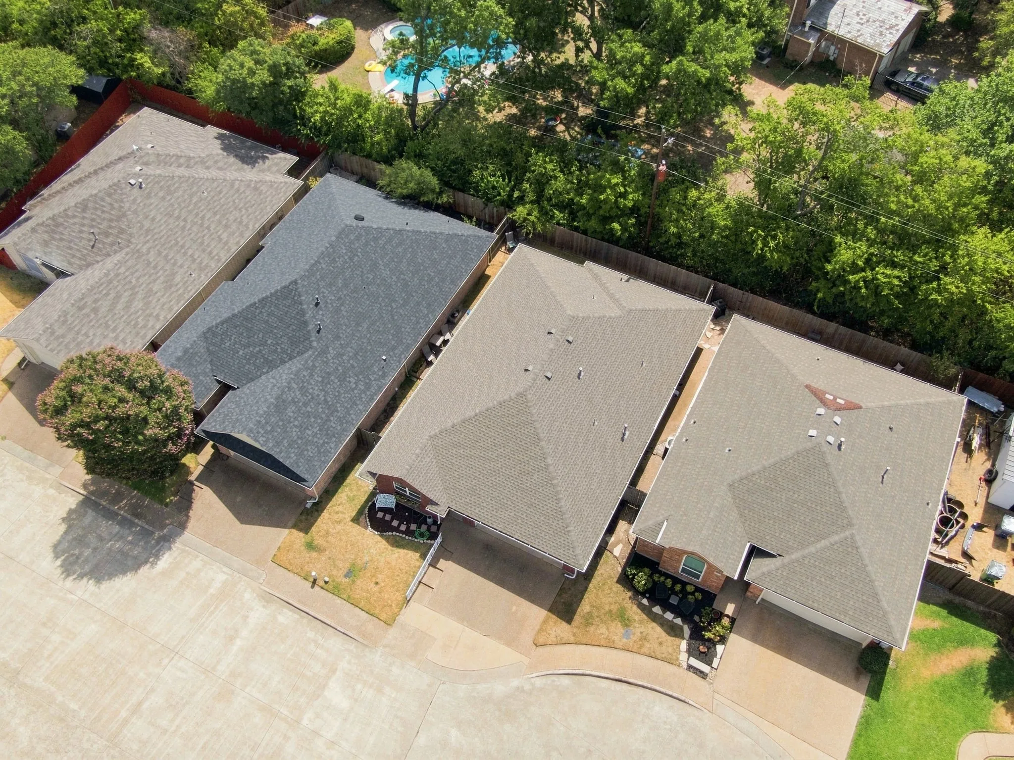 Low maintenance with the bonus of a beautiful neighborhood