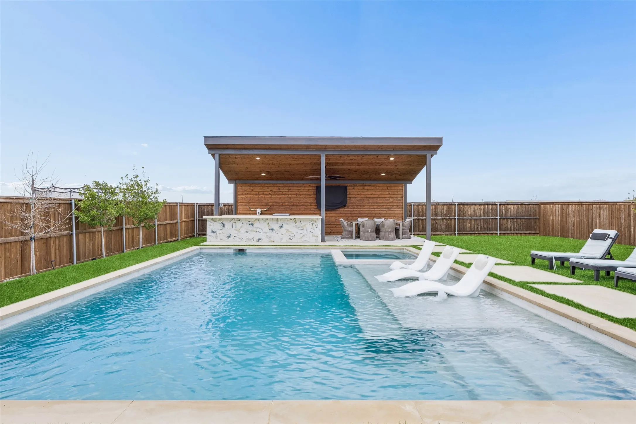 Single Family Residence For Sale in Collin County , 1844 Ellington Drive, Celina, Texas 75009, 4 Bedroom, 5 Bathroom, 3 Garage spaces, 3,885 Sqft, built in 2023, mls#21375926, Real Estate Agent in Celina, Homes For Sale in Collin county, Homes For Sale in Celina, Realtor in Celina Texas, Real Estate Brokerage Independent Realty Texas, Luminita Cordes Realtor