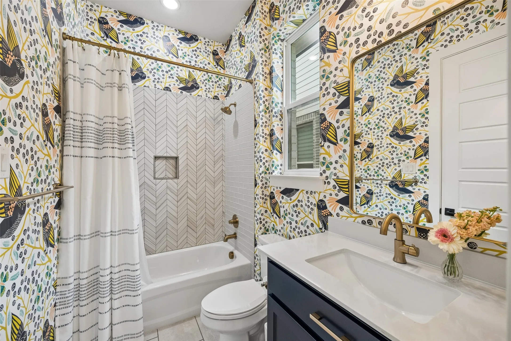 Single Family Residence For Sale in Collin County , 1844 Ellington Drive, Celina, Texas 75009, 4 Bedroom, 5 Bathroom, 3 Garage spaces, 3,885 Sqft, built in 2023, mls#21375926, Real Estate Agent in Celina, Homes For Sale in Collin county, Homes For Sale in Celina, Realtor in Celina Texas, Real Estate Brokerage Independent Realty Texas, Luminita Cordes Realtor
