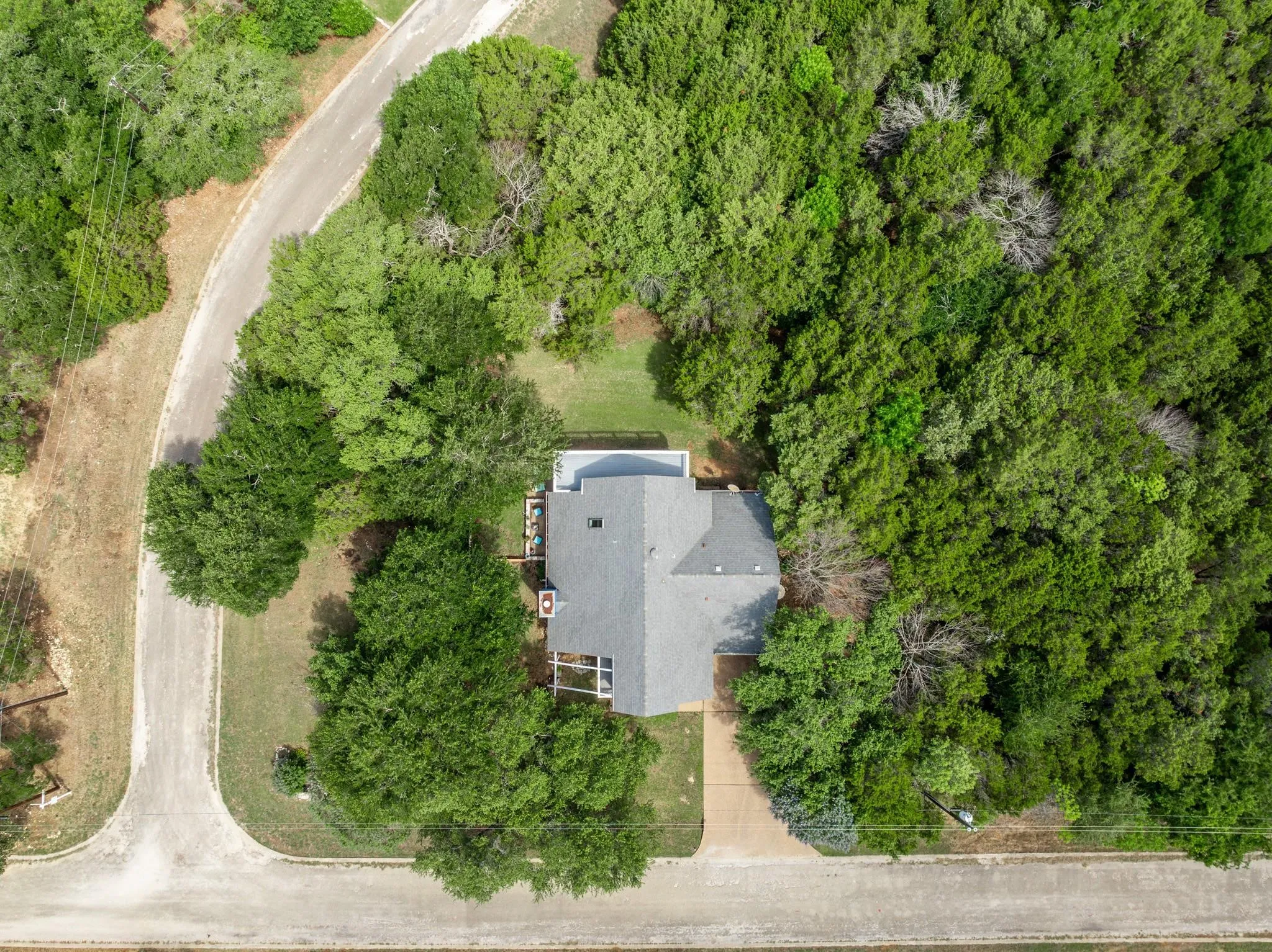 Single Family Residence For Sale in Hill County , 45145 Fringewood Drive, Whitney, Texas 76692, 3 Bedroom, 2 Bathroom, 2 Garage spaces, 1,676 Sqft, built in 2003, mls#21376493, Real Estate Agent in Whitney, Homes For Sale in Hill county, Homes For Sale in Whitney, Realtor in Whitney Texas, Real Estate Brokerage Independent Realty Texas, Luminita Cordes Realtor