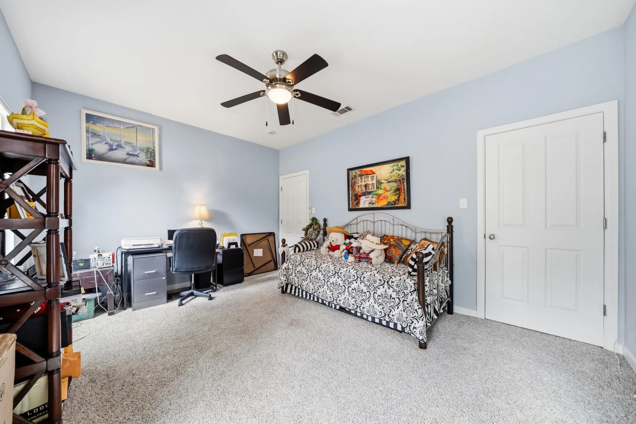 Single Family Residence For Sale in Hill County , 45145 Fringewood Drive, Whitney, Texas 76692, 3 Bedroom, 2 Bathroom, 2 Garage spaces, 1,676 Sqft, built in 2003, mls#21376493, Real Estate Agent in Whitney, Homes For Sale in Hill county, Homes For Sale in Whitney, Realtor in Whitney Texas, Real Estate Brokerage Independent Realty Texas, Luminita Cordes Realtor