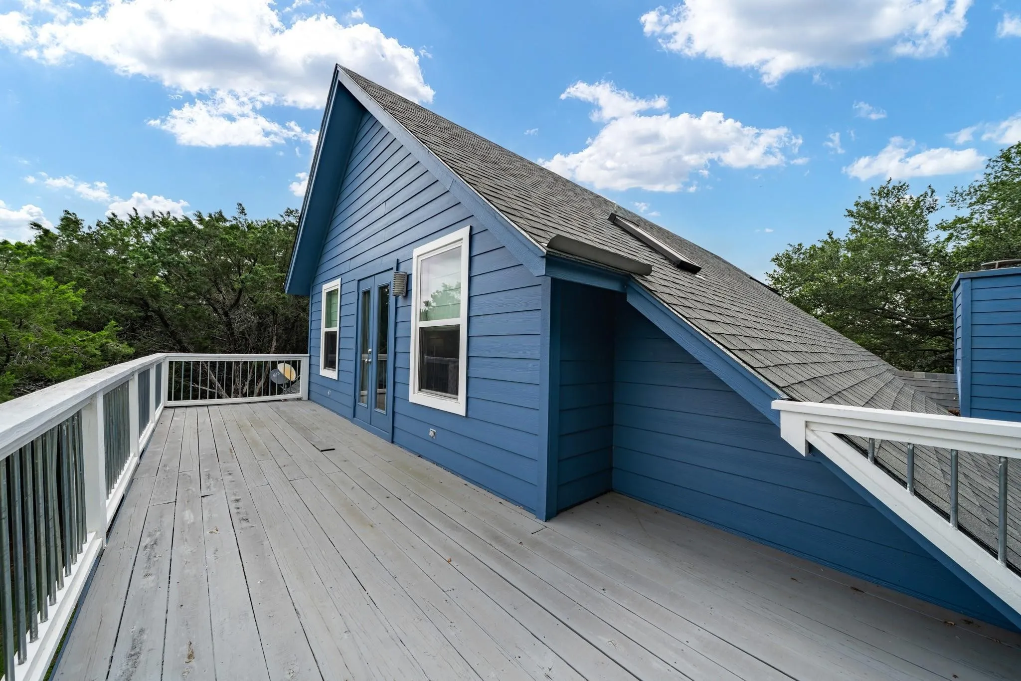 Single Family Residence For Sale in Hill County , 45145 Fringewood Drive, Whitney, Texas 76692, 3 Bedroom, 2 Bathroom, 2 Garage spaces, 1,676 Sqft, built in 2003, mls#21376493, Real Estate Agent in Whitney, Homes For Sale in Hill county, Homes For Sale in Whitney, Realtor in Whitney Texas, Real Estate Brokerage Independent Realty Texas, Luminita Cordes Realtor