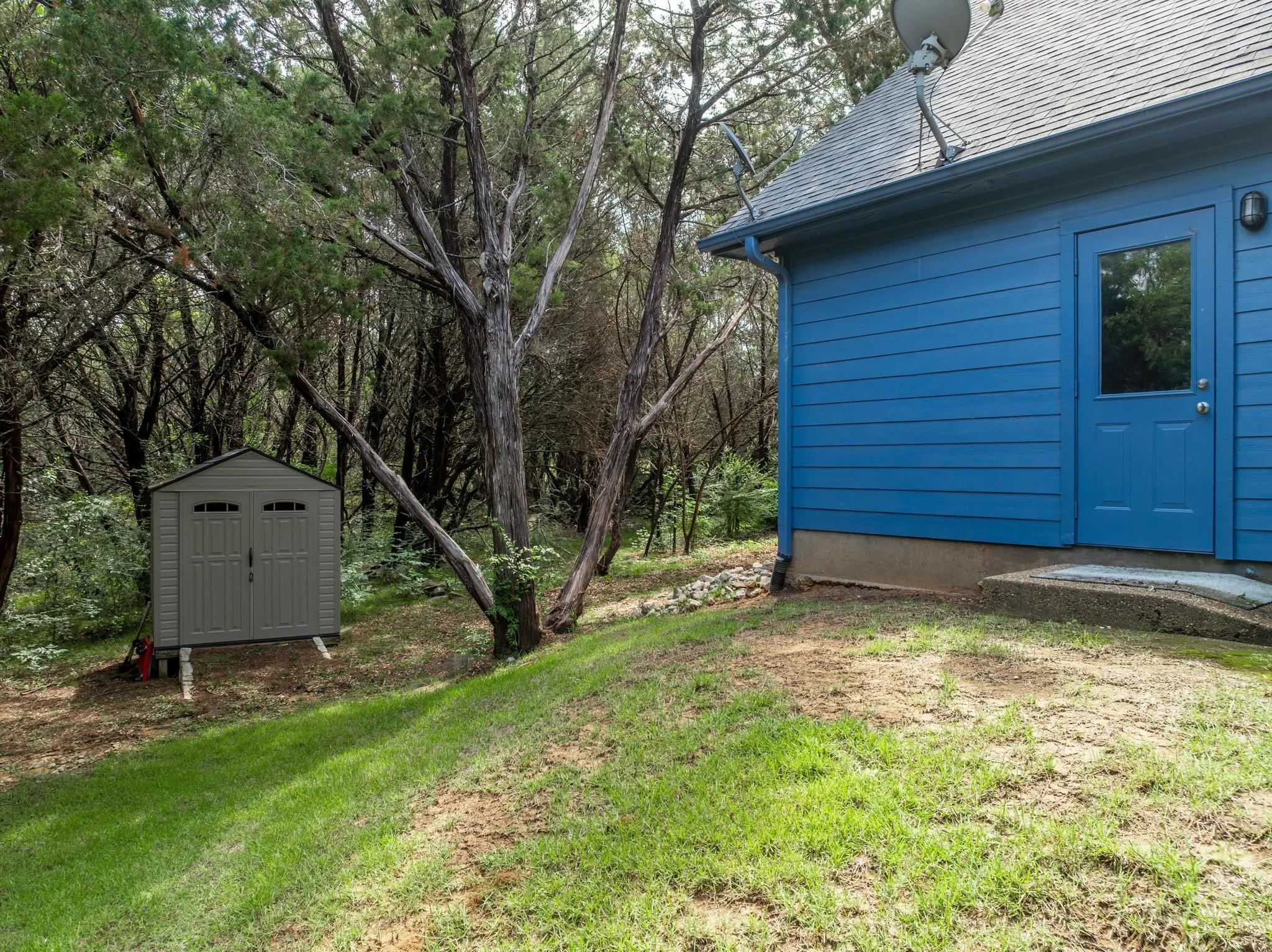 Single Family Residence For Sale in Hill County , 45145 Fringewood Drive, Whitney, Texas 76692, 3 Bedroom, 2 Bathroom, 2 Garage spaces, 1,676 Sqft, built in 2003, mls#21376493, Real Estate Agent in Whitney, Homes For Sale in Hill county, Homes For Sale in Whitney, Realtor in Whitney Texas, Real Estate Brokerage Independent Realty Texas, Luminita Cordes Realtor
