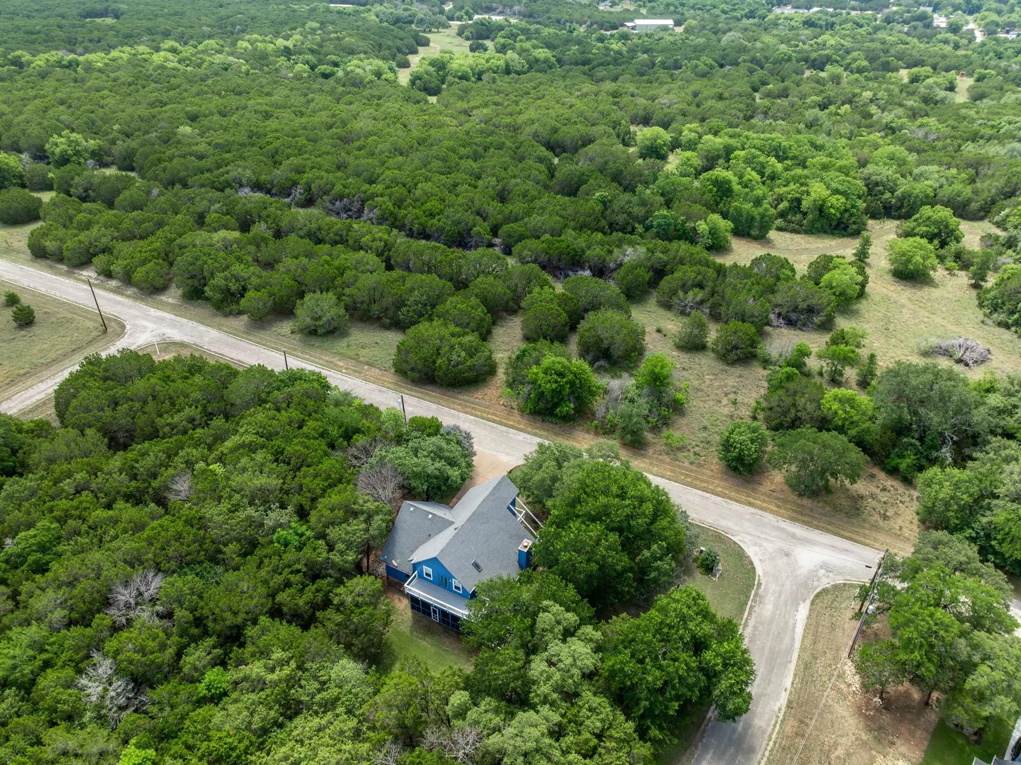 Single Family Residence For Sale in Hill County , 45145 Fringewood Drive, Whitney, Texas 76692, 3 Bedroom, 2 Bathroom, 2 Garage spaces, 1,676 Sqft, built in 2003, mls#21376493, Real Estate Agent in Whitney, Homes For Sale in Hill county, Homes For Sale in Whitney, Realtor in Whitney Texas, Real Estate Brokerage Independent Realty Texas, Luminita Cordes Realtor