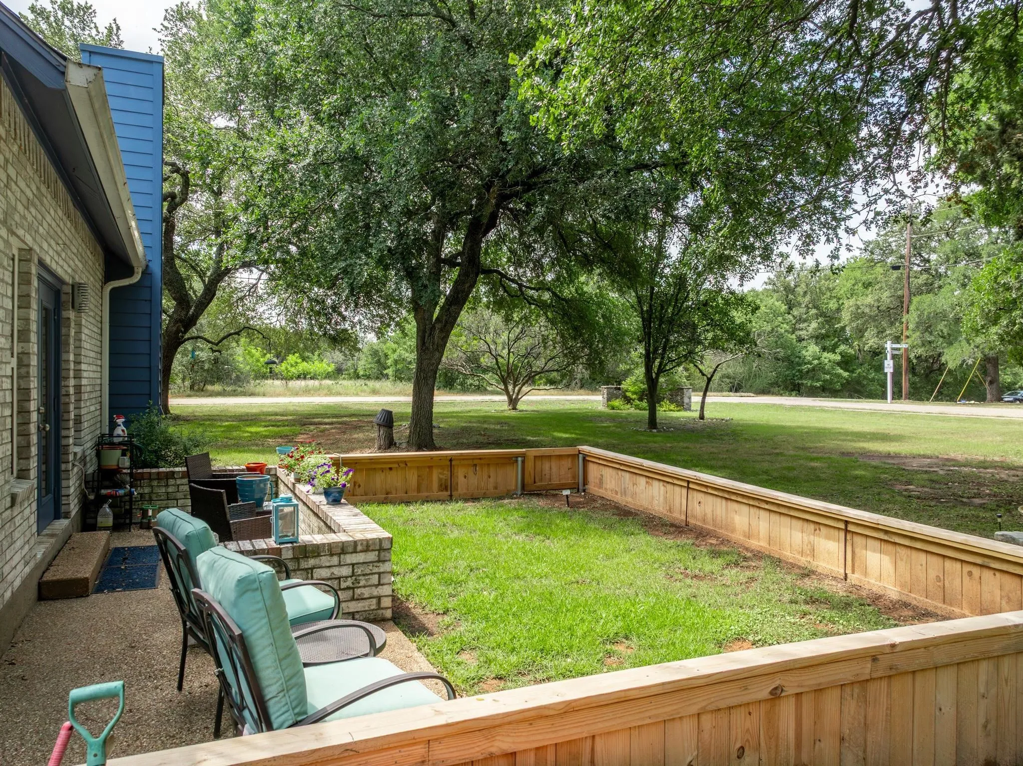 Single Family Residence For Sale in Hill County , 45145 Fringewood Drive, Whitney, Texas 76692, 3 Bedroom, 2 Bathroom, 2 Garage spaces, 1,676 Sqft, built in 2003, mls#21376493, Real Estate Agent in Whitney, Homes For Sale in Hill county, Homes For Sale in Whitney, Realtor in Whitney Texas, Real Estate Brokerage Independent Realty Texas, Luminita Cordes Realtor