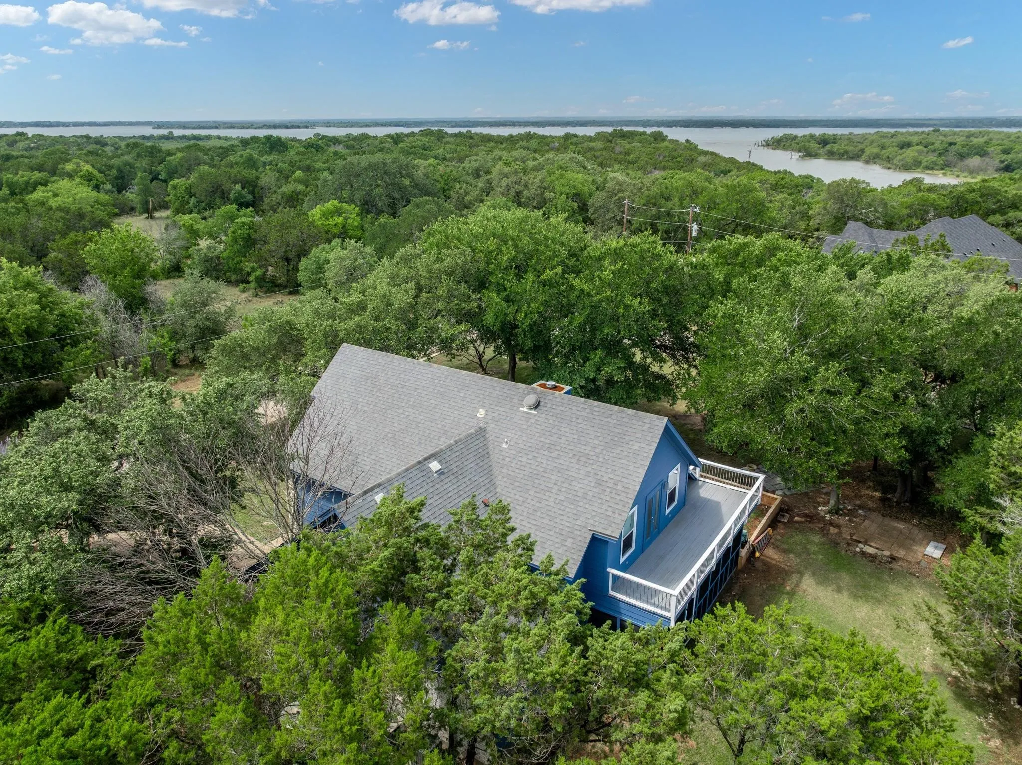 Single Family Residence For Sale in Hill County , 45145 Fringewood Drive, Whitney, Texas 76692, 3 Bedroom, 2 Bathroom, 2 Garage spaces, 1,676 Sqft, built in 2003, mls#21376493, Real Estate Agent in Whitney, Homes For Sale in Hill county, Homes For Sale in Whitney, Realtor in Whitney Texas, Real Estate Brokerage Independent Realty Texas, Luminita Cordes Realtor