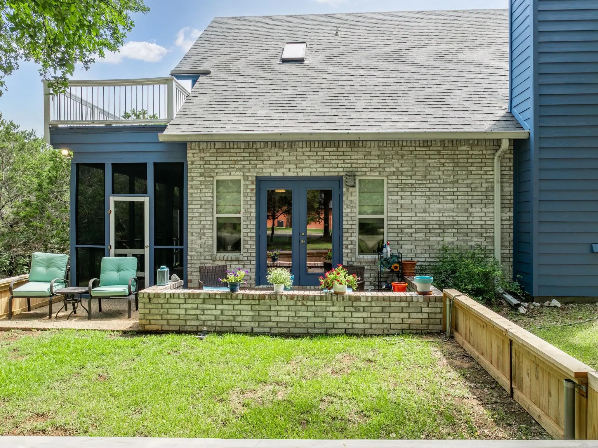 Single Family Residence For Sale in Hill County , 45145 Fringewood Drive, Whitney, Texas 76692, 3 Bedroom, 2 Bathroom, 2 Garage spaces, 1,676 Sqft, built in 2003, mls#21376493, Real Estate Agent in Whitney, Homes For Sale in Hill county, Homes For Sale in Whitney, Realtor in Whitney Texas, Real Estate Brokerage Independent Realty Texas, Luminita Cordes Realtor