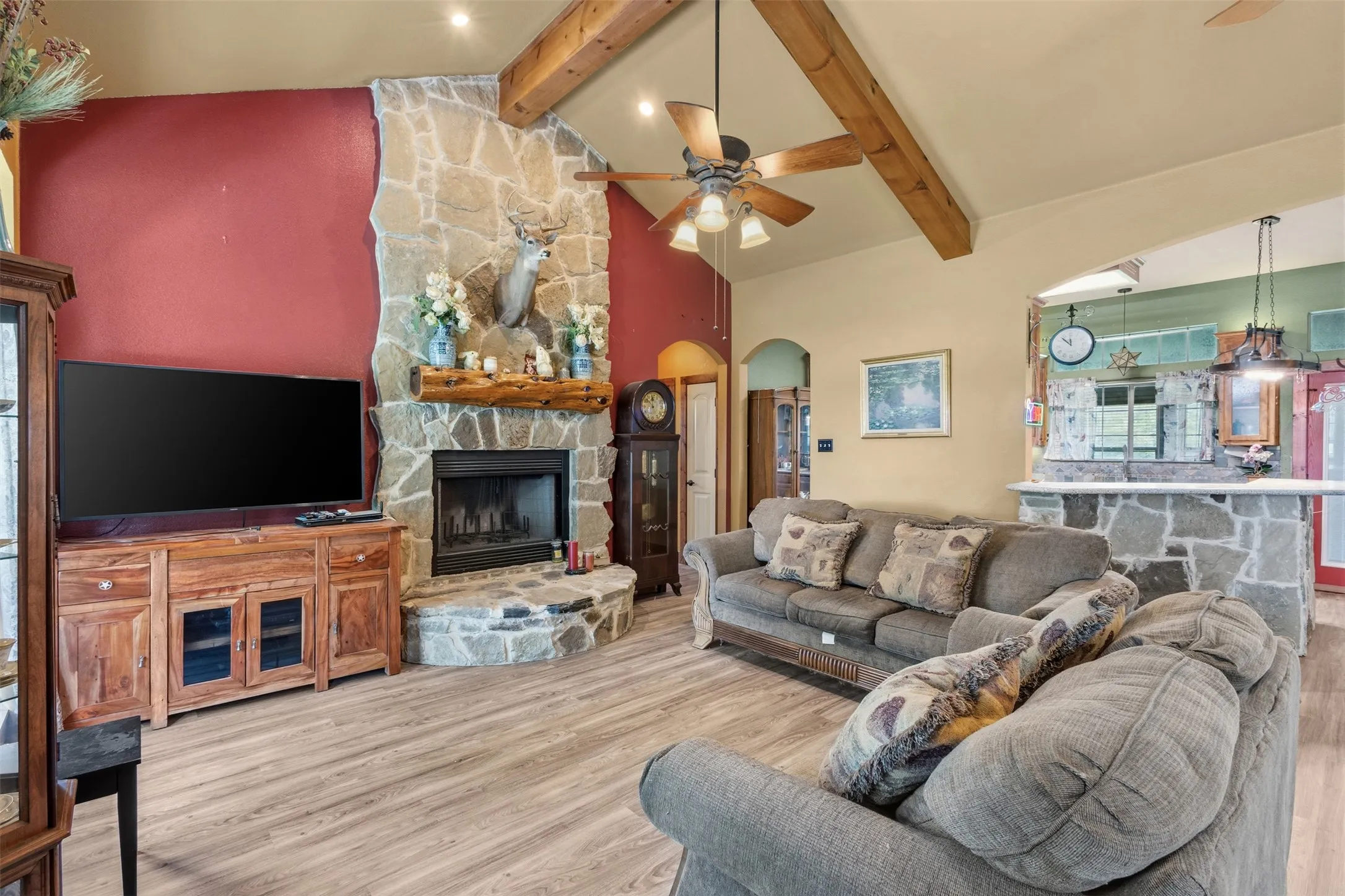 Single Family Residence For Sale in Kaufman County , 13733 County Road 109, Kaufman, Texas 75142, 3 Bedroom, 2 Bathroom, 2 Garage spaces, 2,240 Sqft, built in 2008, mls#21375199, Real Estate Agent in Kaufman, Homes For Sale in Kaufman county, Homes For Sale in Kaufman, Realtor in Kaufman Texas, Real Estate Brokerage Independent Realty Texas, Luminita Cordes Realtor