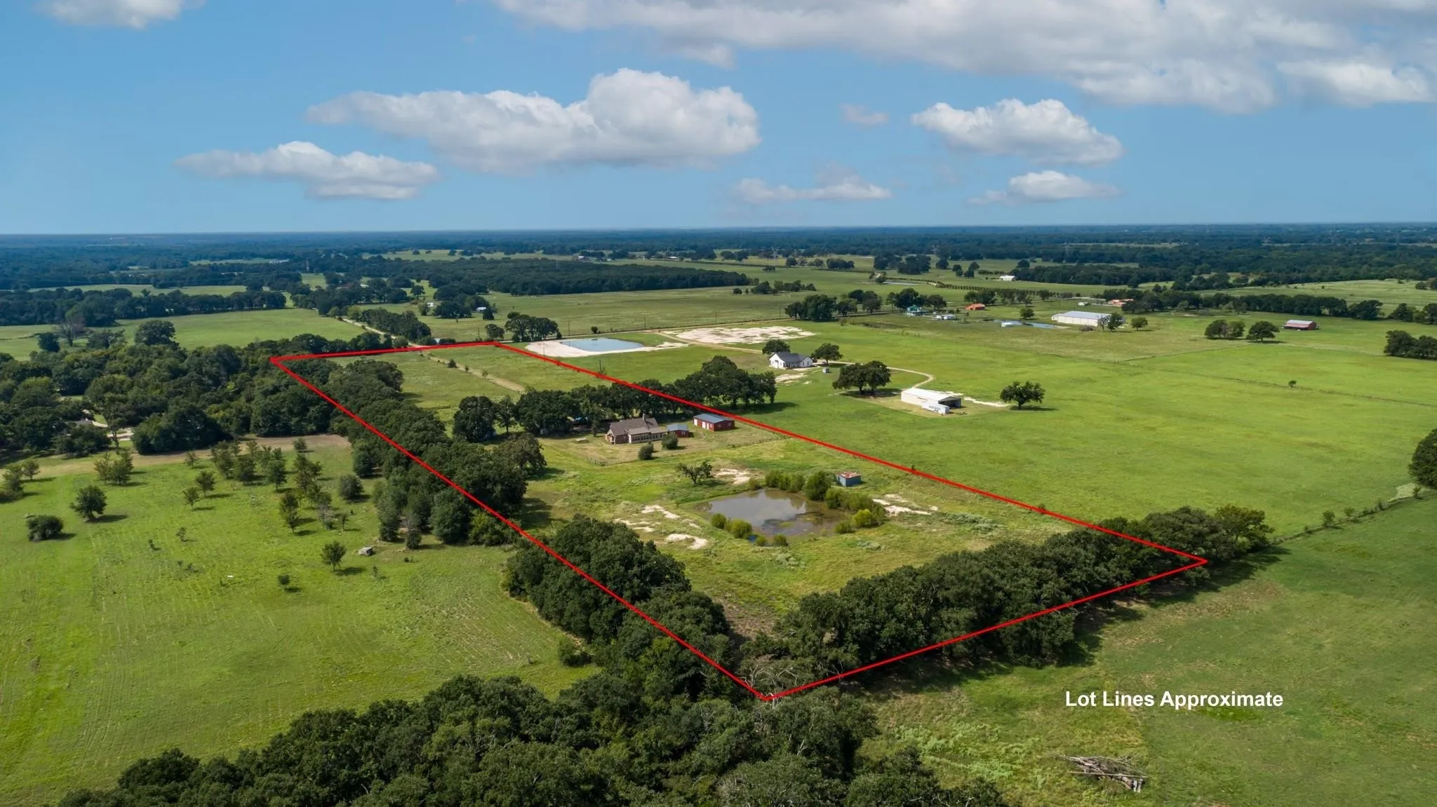 Single Family Residence For Sale in Kaufman County , 13733 County Road 109, Kaufman, Texas 75142, 3 Bedroom, 2 Bathroom, 2 Garage spaces, 2,240 Sqft, built in 2008, mls#21375199, Real Estate Agent in Kaufman, Homes For Sale in Kaufman county, Homes For Sale in Kaufman, Realtor in Kaufman Texas, Real Estate Brokerage Independent Realty Texas, Luminita Cordes Realtor